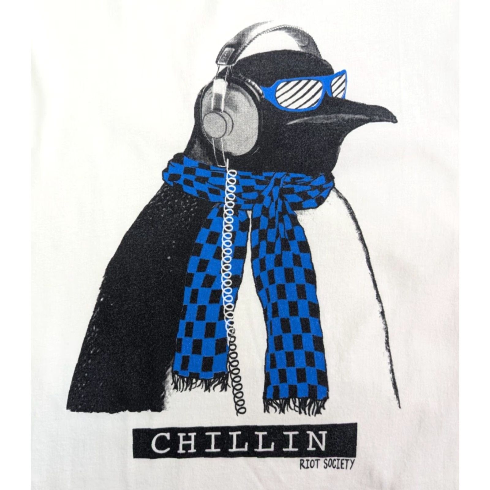 Vintage Riot Society T-Shirt Men's California Penguin Chillin Graphic Tee White L Size US L / EU 52-54 / 3 - 5 Thumbnail