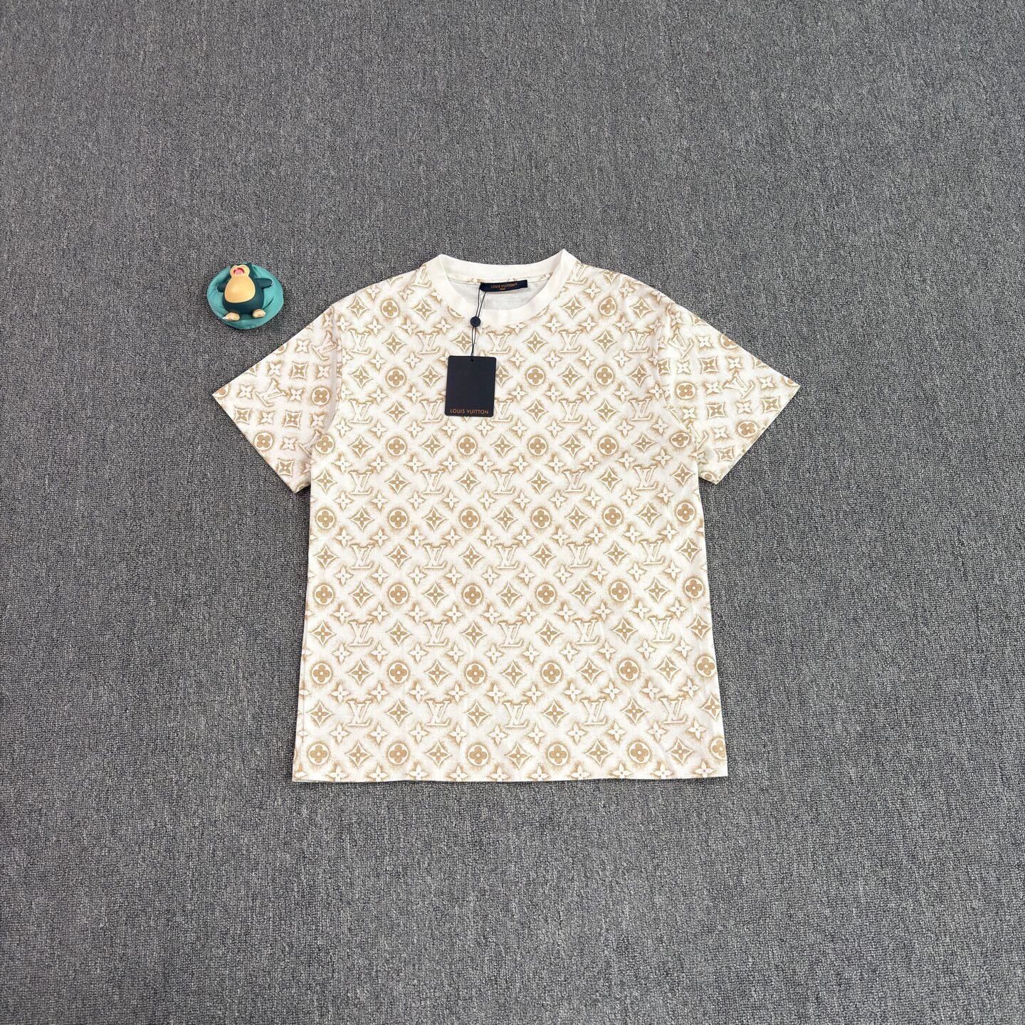 Louis Vuitton Beige Patterned Short-Sleeve Shirt Size US S / EU 44-46 / 1 - 1 Thumbnail
