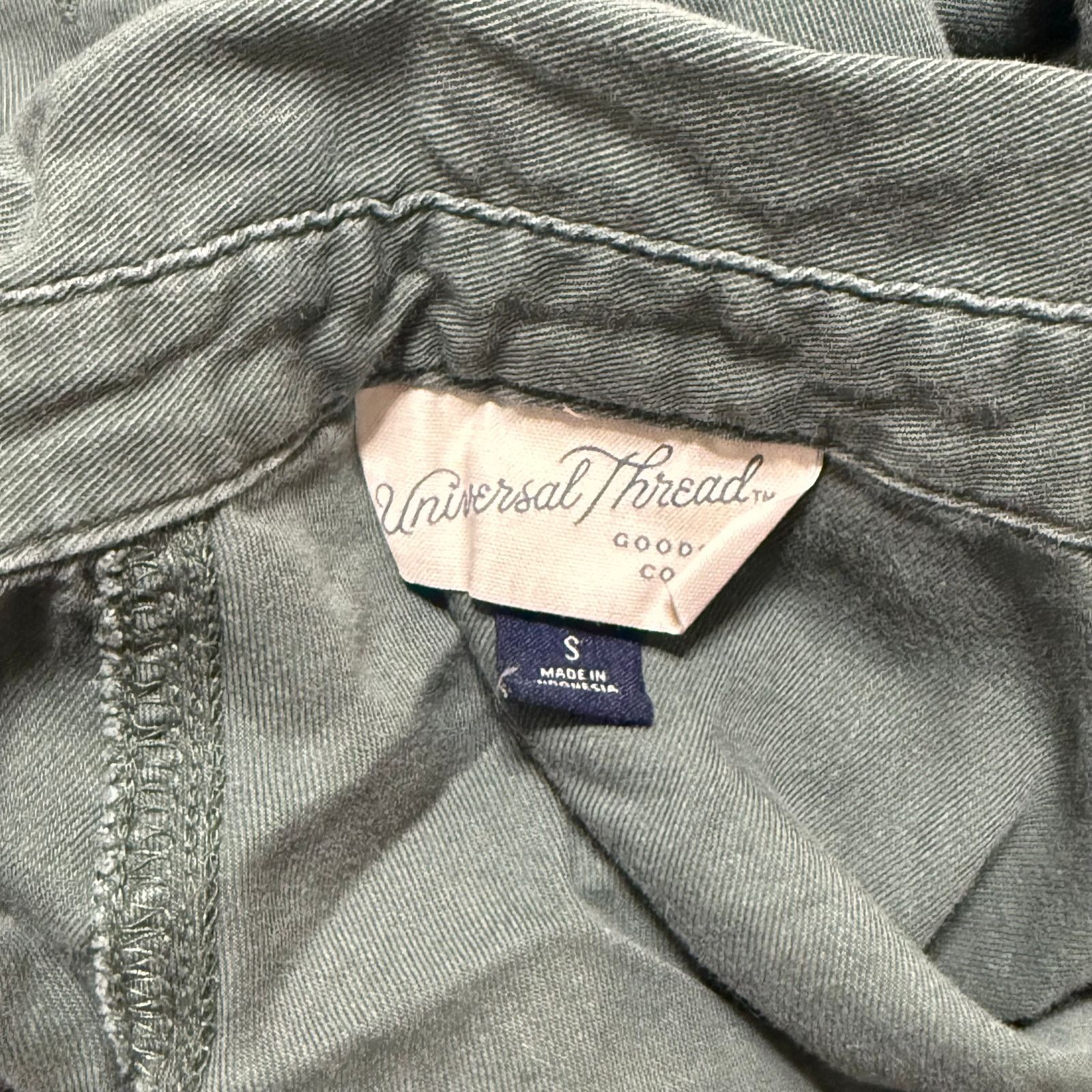 Other Universal Thread Olive Button-Down Shirt | Sz S Size S / US 4 / IT 40 - 6 Thumbnail