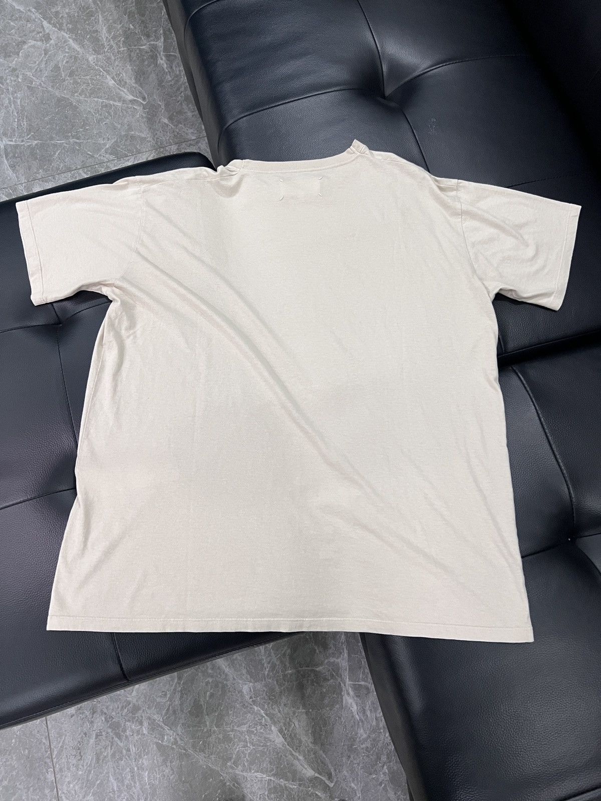 Maison Margiela Maison Margiela SS26 Graffiti Logo T-Shirt Size US XL / EU 56 / 4 - 2 Thumbnail