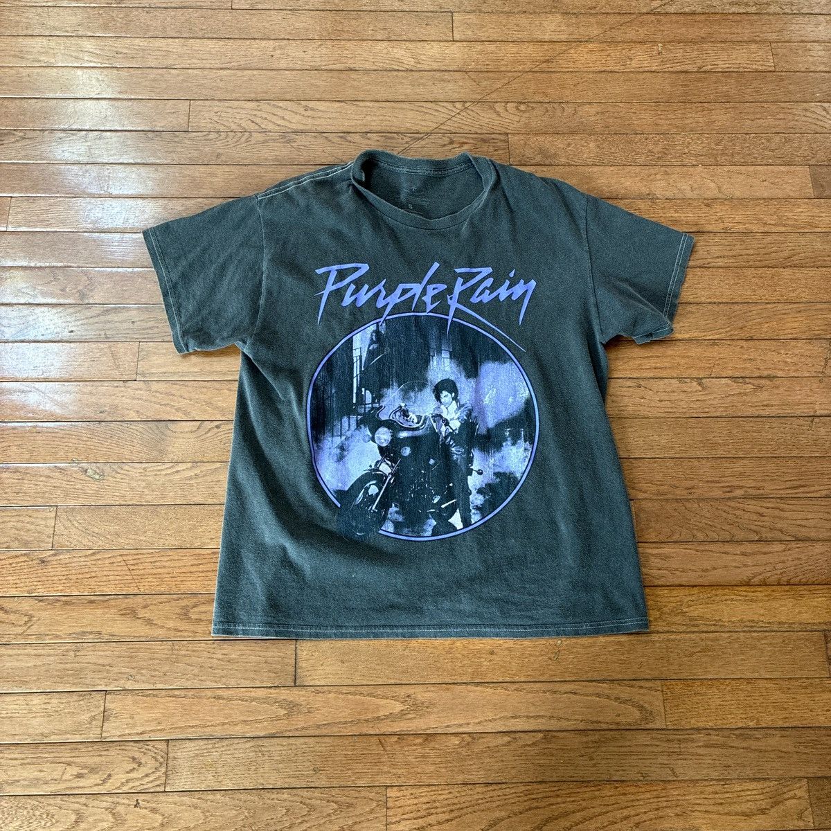 Other Graphic tee purple rain Size US M / EU 48-50 / 2 - 1 Preview