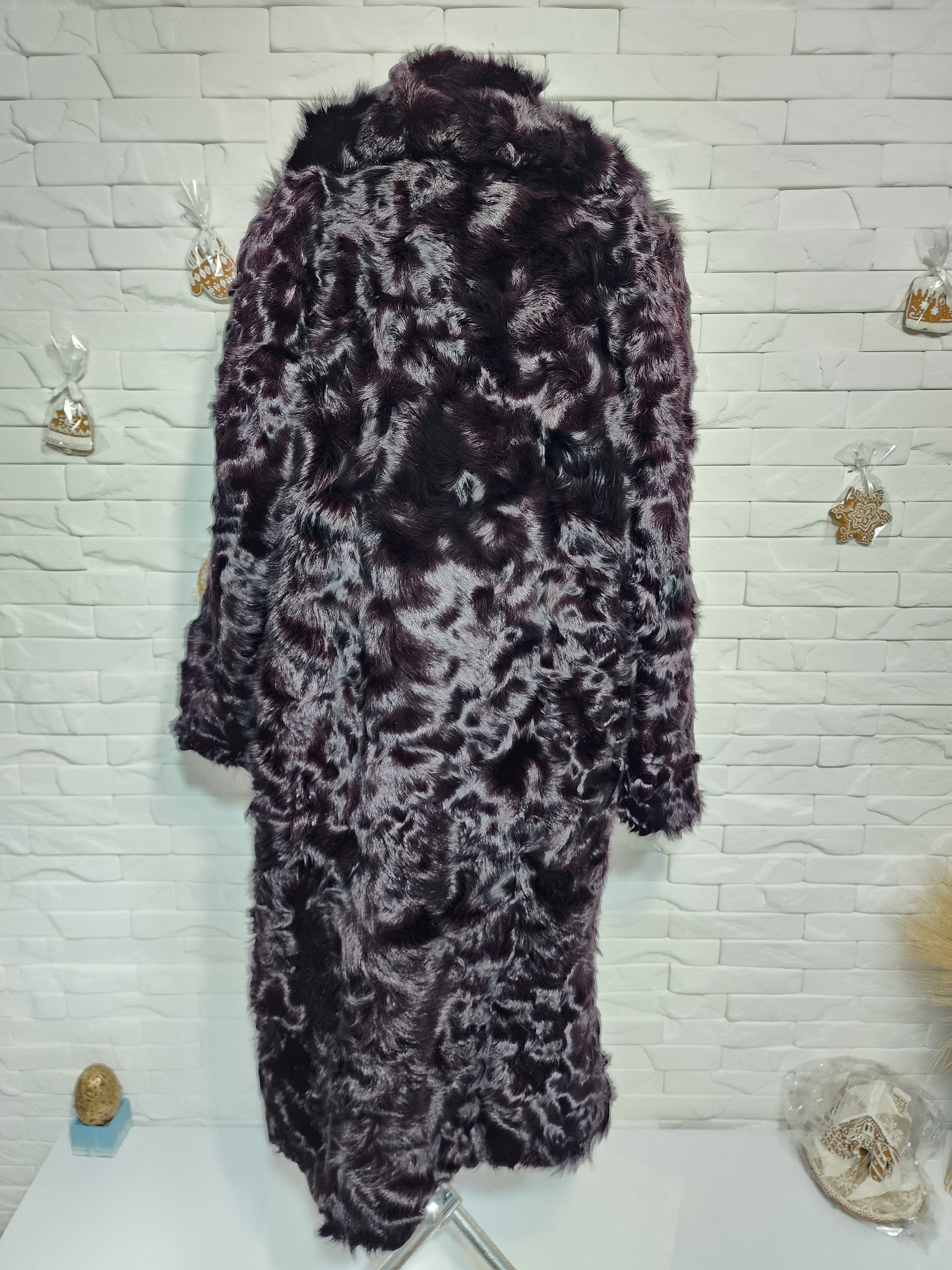 Uniqlo Black Goat Fur Coat: Women's Warm Hooded Outerwear Size XXL / US 16-18 / IT 52-54 - 4 Thumbnail