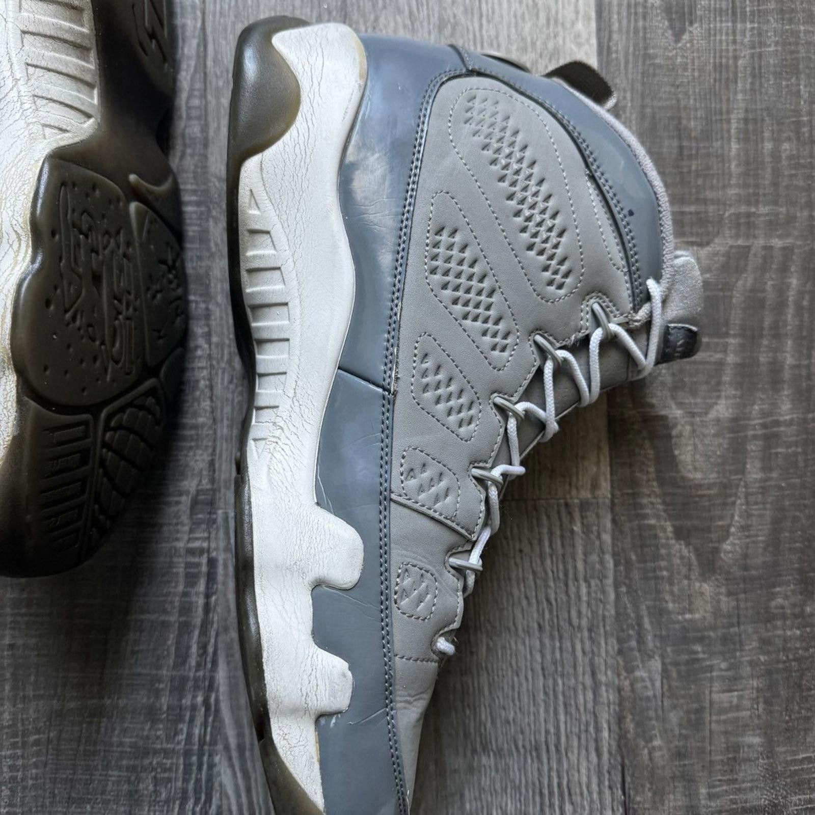 Nike NIKE • JORDAN 9 Retro "2012 Cool Grey" (12M) Size US 12 / EU 45 - 12 Thumbnail
