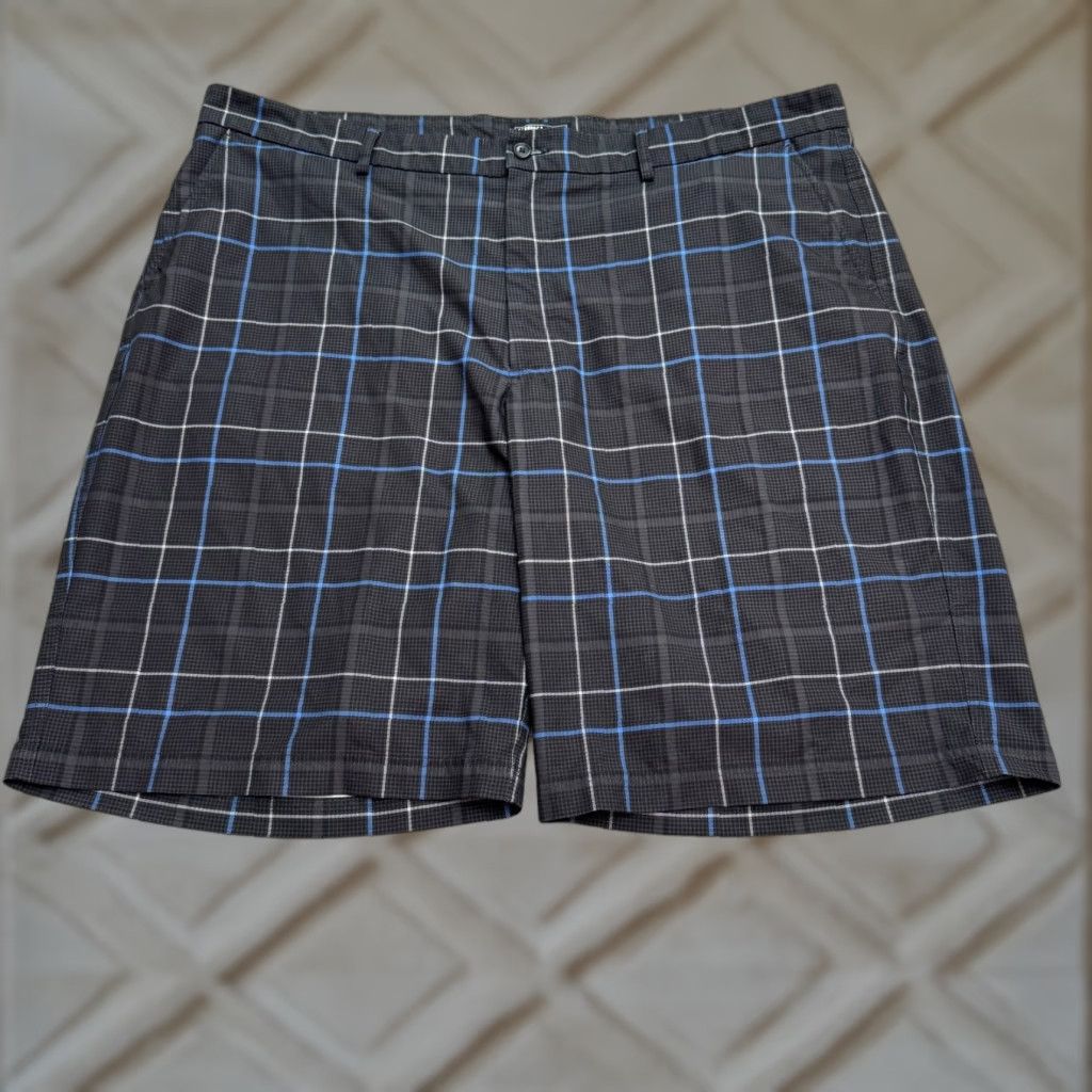 Vintage Kirkland Signature Performance Shorts Mens 44 Black Blue Plaid Outdoor Chino Casual Mens 44 Plaid Outdoor Size US 44 / EU 60 - 1 Thumbnail