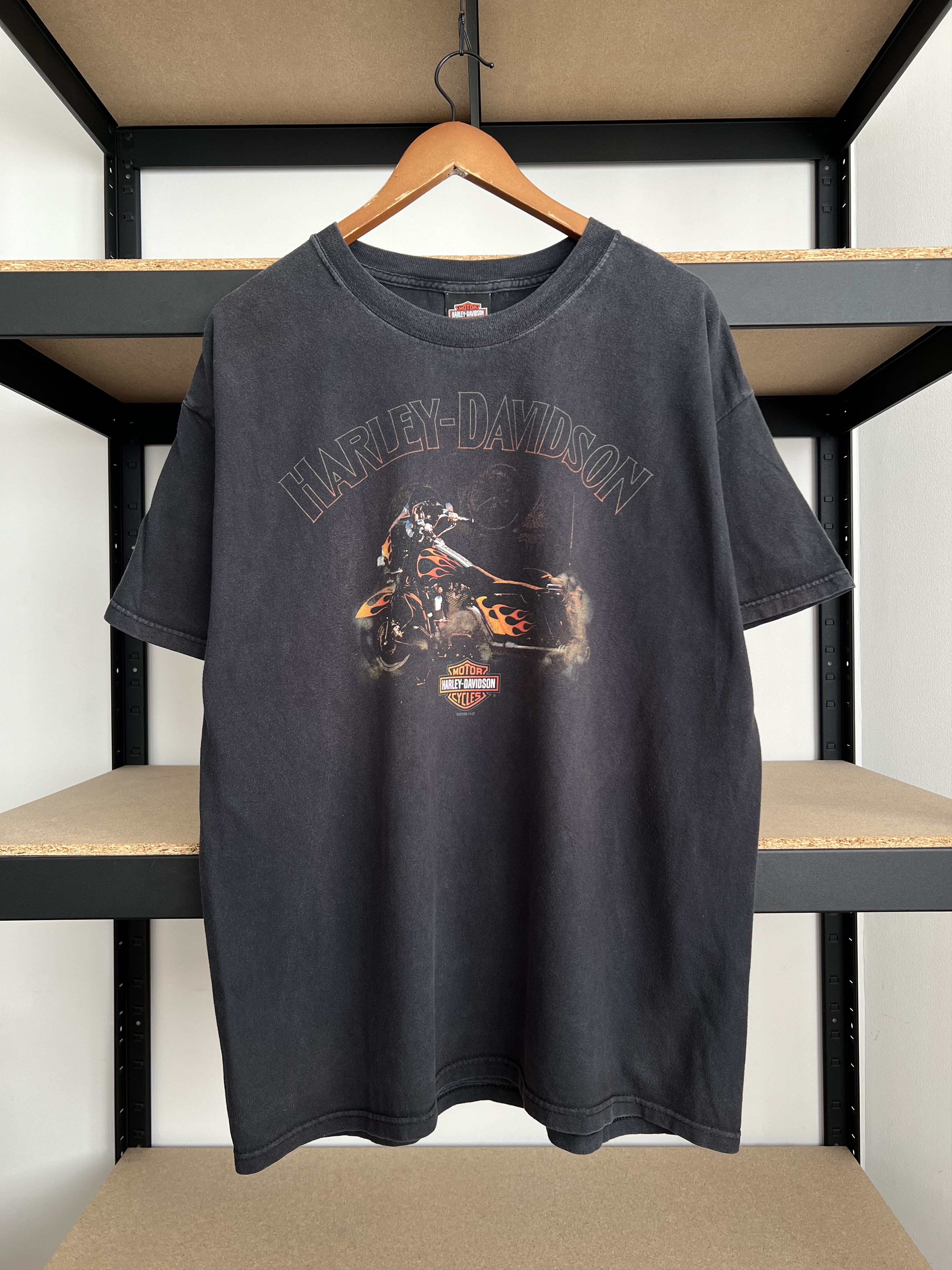 Harley Davidson Vintage 2006 Harley Davidson Motorcycle Fire Flame T-shirt Size US XL / EU 56 / 4 - 1 Thumbnail