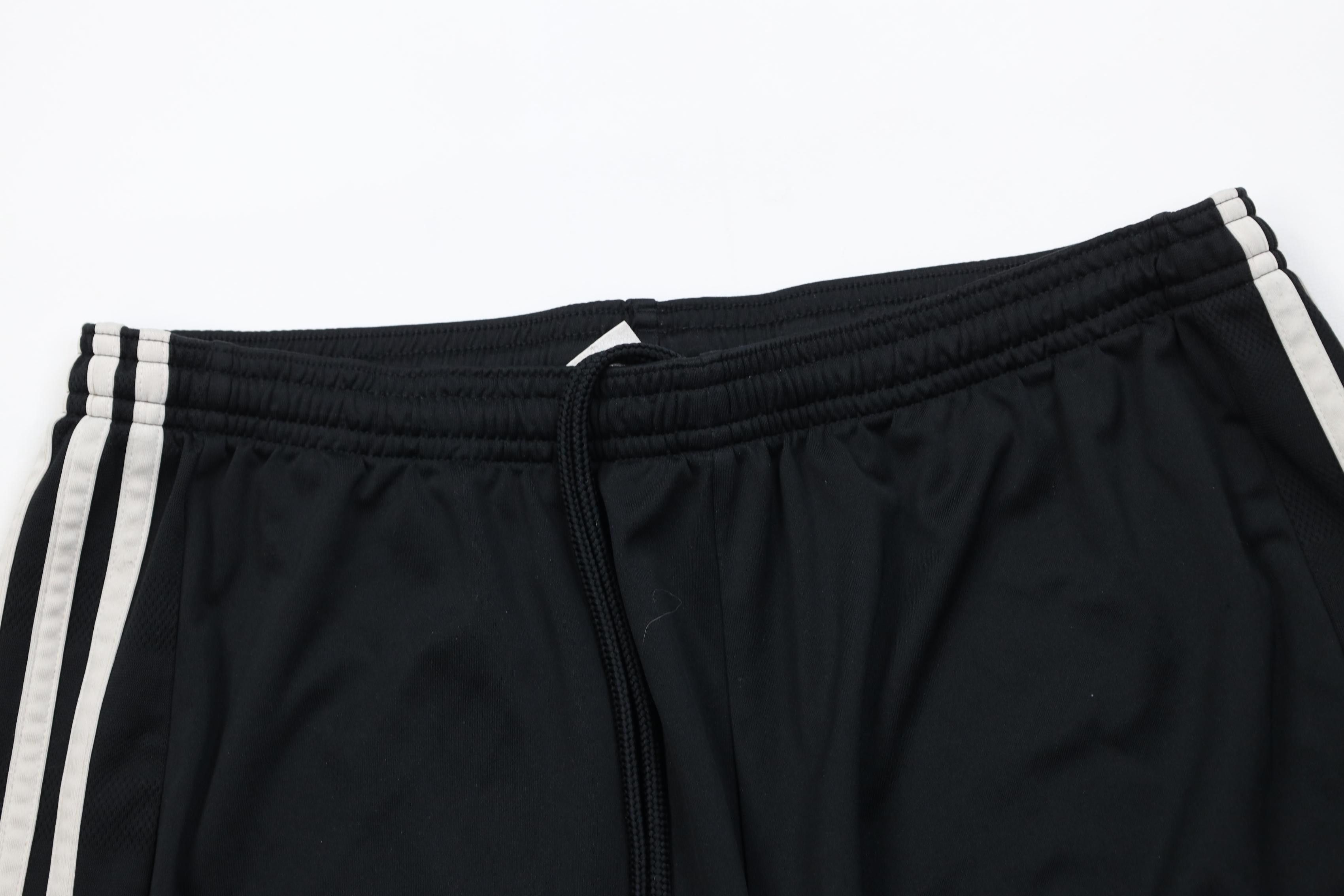 Adidas Vintage Y2K Adidas Running Jogging Soccer Shorts Black Size US 34 / EU 50 - 2 Thumbnail