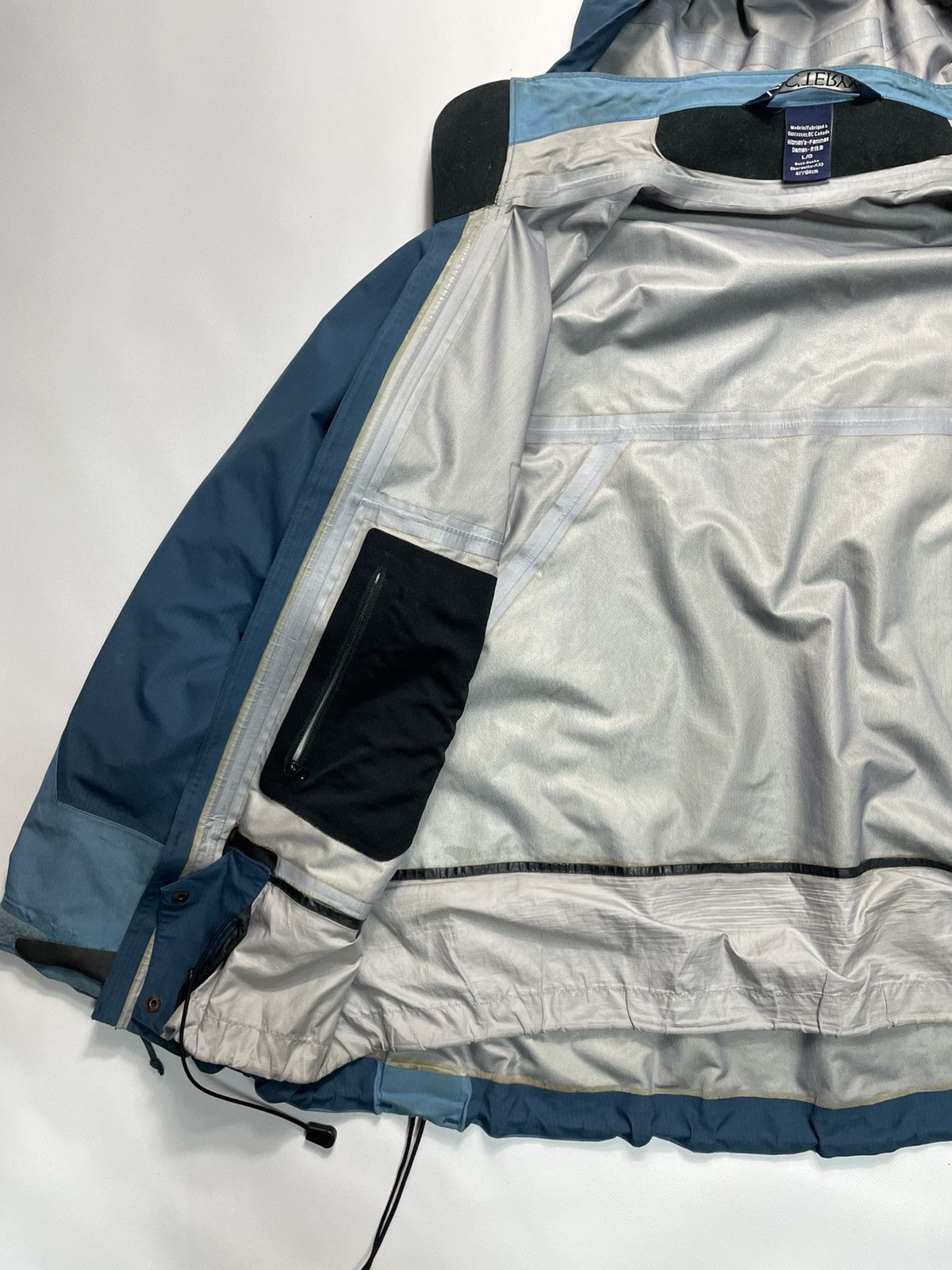 Arc'teryx Vtg Arc'teryx Sidewinder SV Gore-Tex Pro XCR Jacket Size L / US 10 / IT 46 - 4 Thumbnail