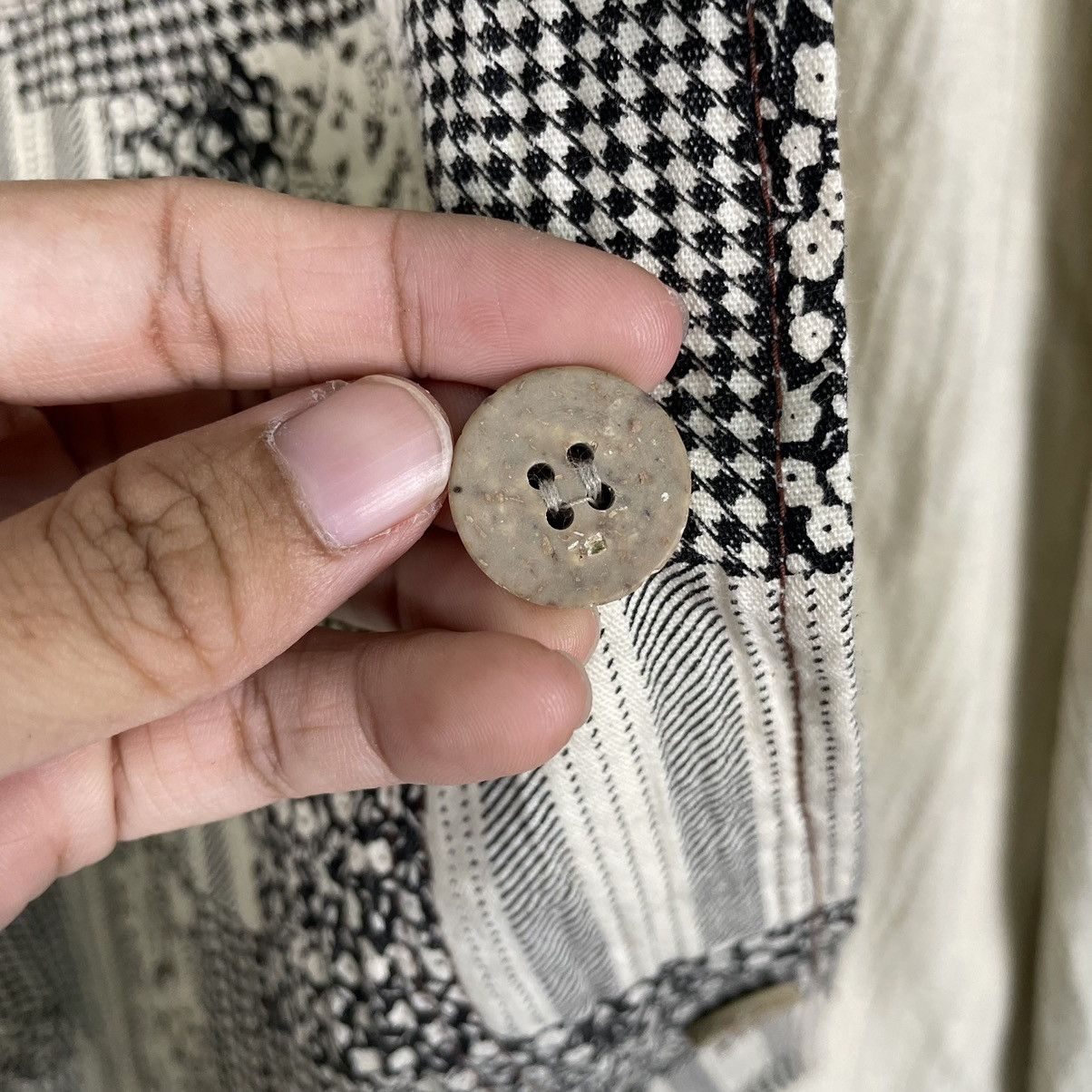 Issey Miyake × Japanese Brand × Vintage 💥THIS MEN JAPAN PATCHWORK BAGGY BUTTON JACKET Size US XL / EU 56 / 4 - 14 Thumbnail