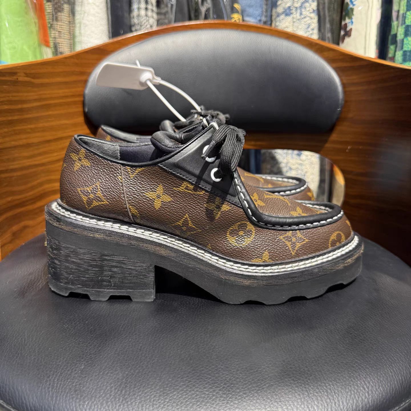 Louis Vuitton LV Beaubourg Monogram Platform Loafers K15 Size US 5.5 / IT 35.5 - 4 Thumbnail