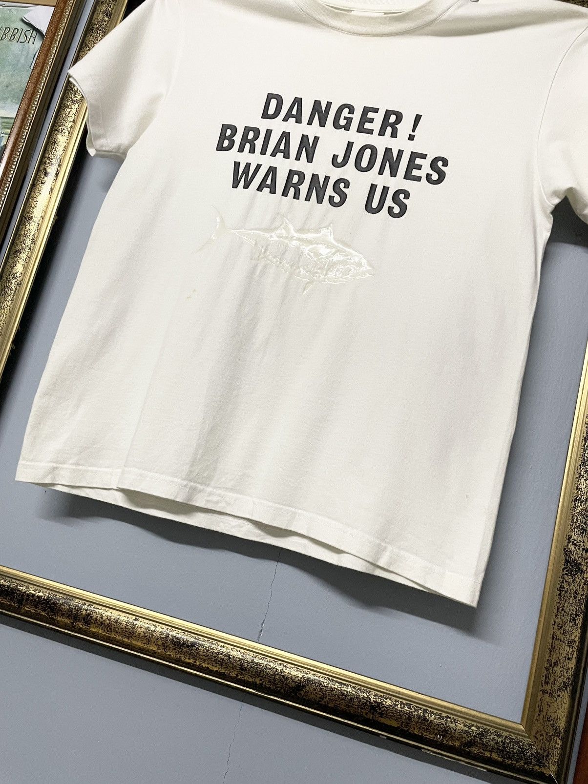 A.P.C. Vintage Designer A.P.C Fish Not Eat Fish Offwhite Short Tee Size US S / EU 44-46 / 1 - 4 Thumbnail