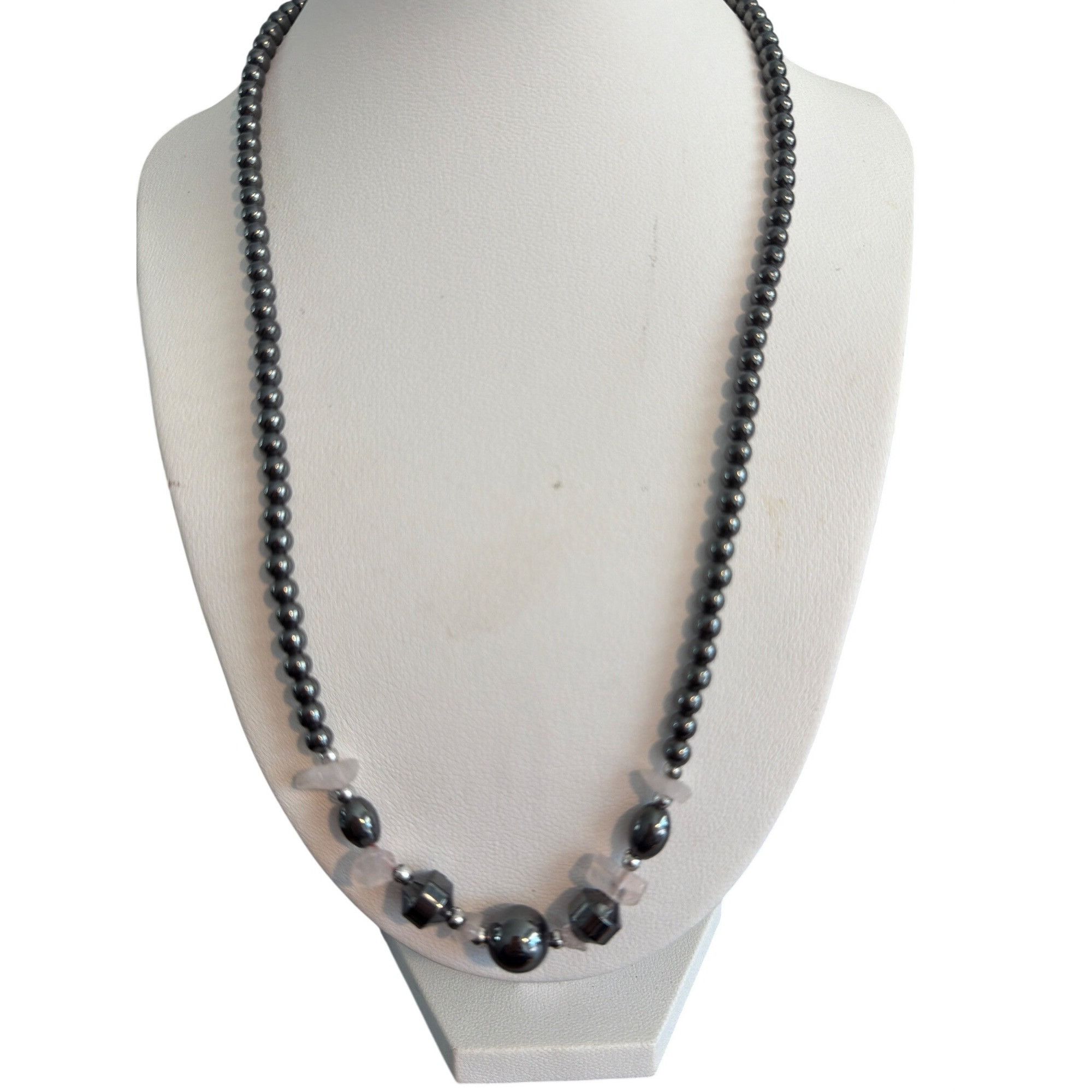 Other Vintage Hematite Bead Clear Quartz Chip Necklace Lobster Cla Size ONE SIZE - 1 Thumbnail