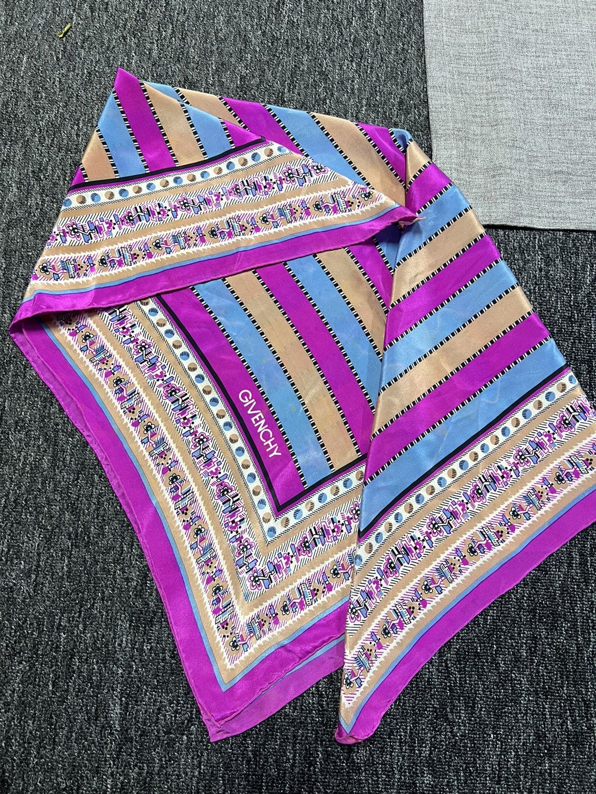 Givenchy Vibtage Givenchy Silk Scarf Size ONE SIZE - 6 Thumbnail