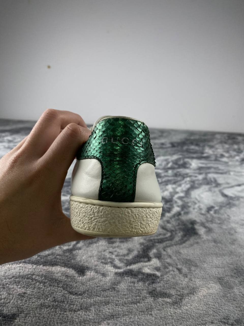 Gucci Gucci Ace Embroidered Bee Low-Top Sneakers Women Size 39 Size US 9 / IT 39 - 4 Thumbnail