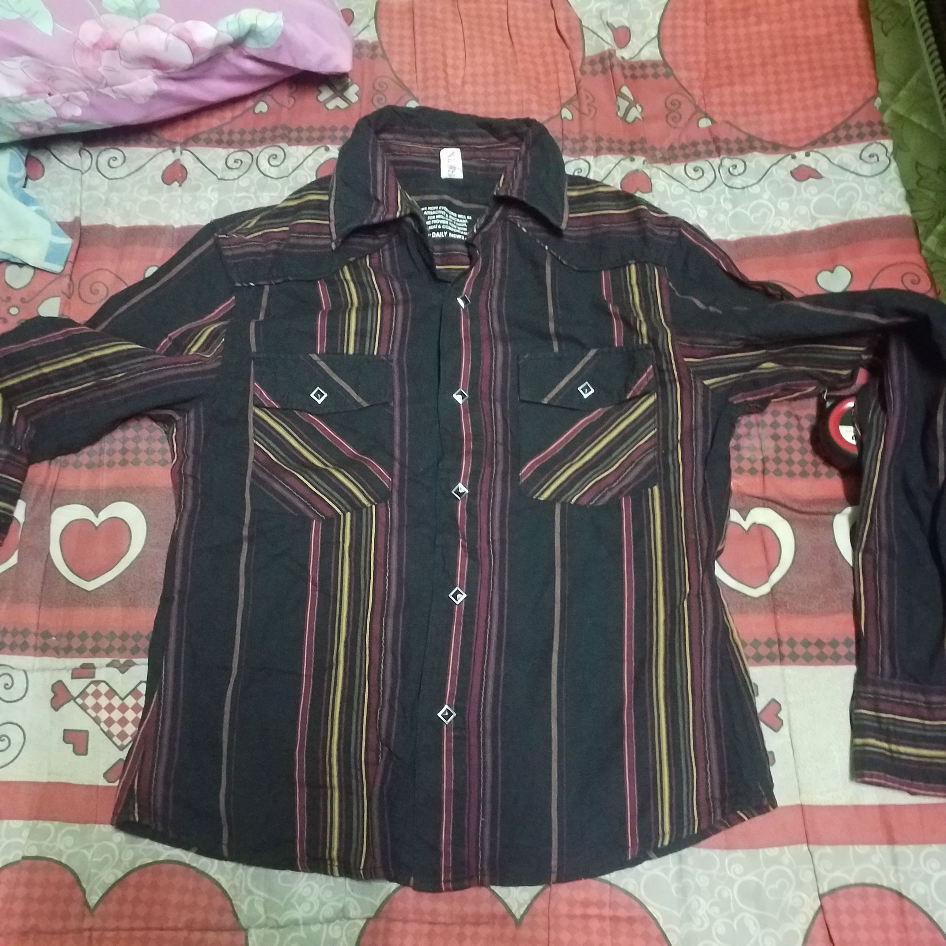 image of The Daily Company x Vintage Design Hexagon Button, Women's (Size Medium)