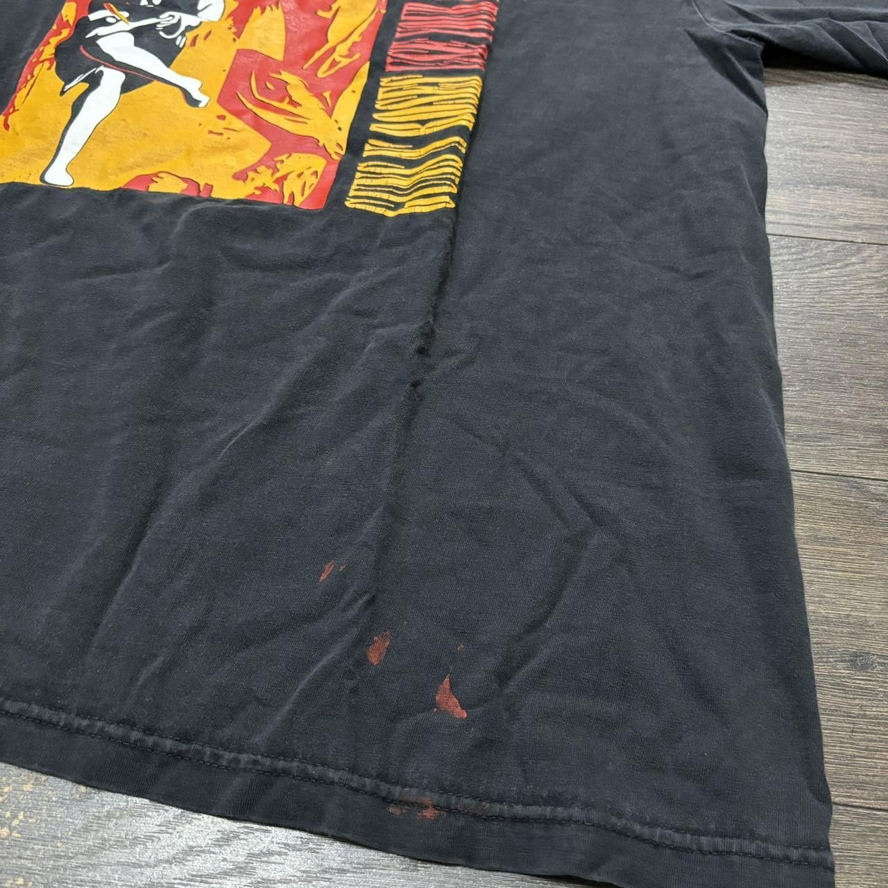 Designer Vintage Guns N Roses Use Your Illusions T shirt 00s M Size US M / EU 48-50 / 2 - 4 Thumbnail