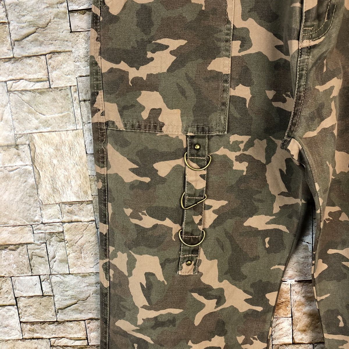 Japanese Brand Petit Berry Camo Cargo Multipocket Pants #A1157 Size 26" / US 2 / IT 38 - 9 Thumbnail