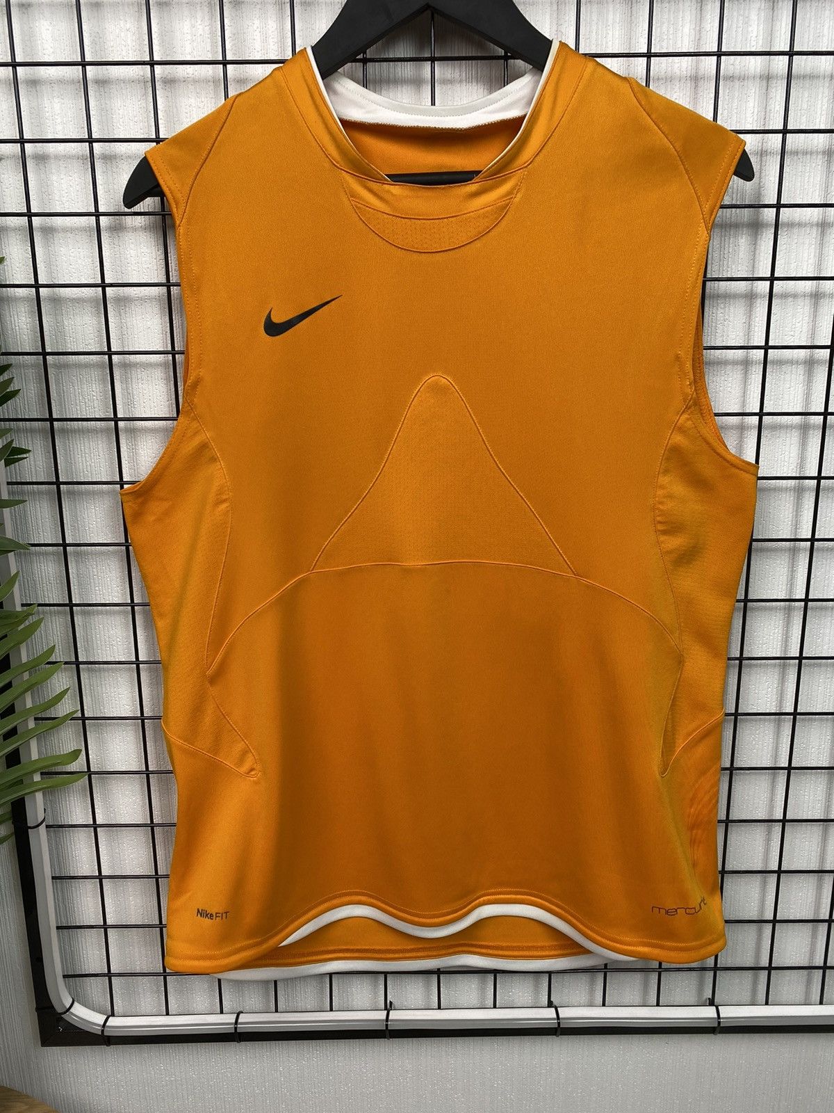 Nike Nike Mercurial vintage Tank top orange M size training Size US M / EU 48-50 / 2 - 5 Thumbnail