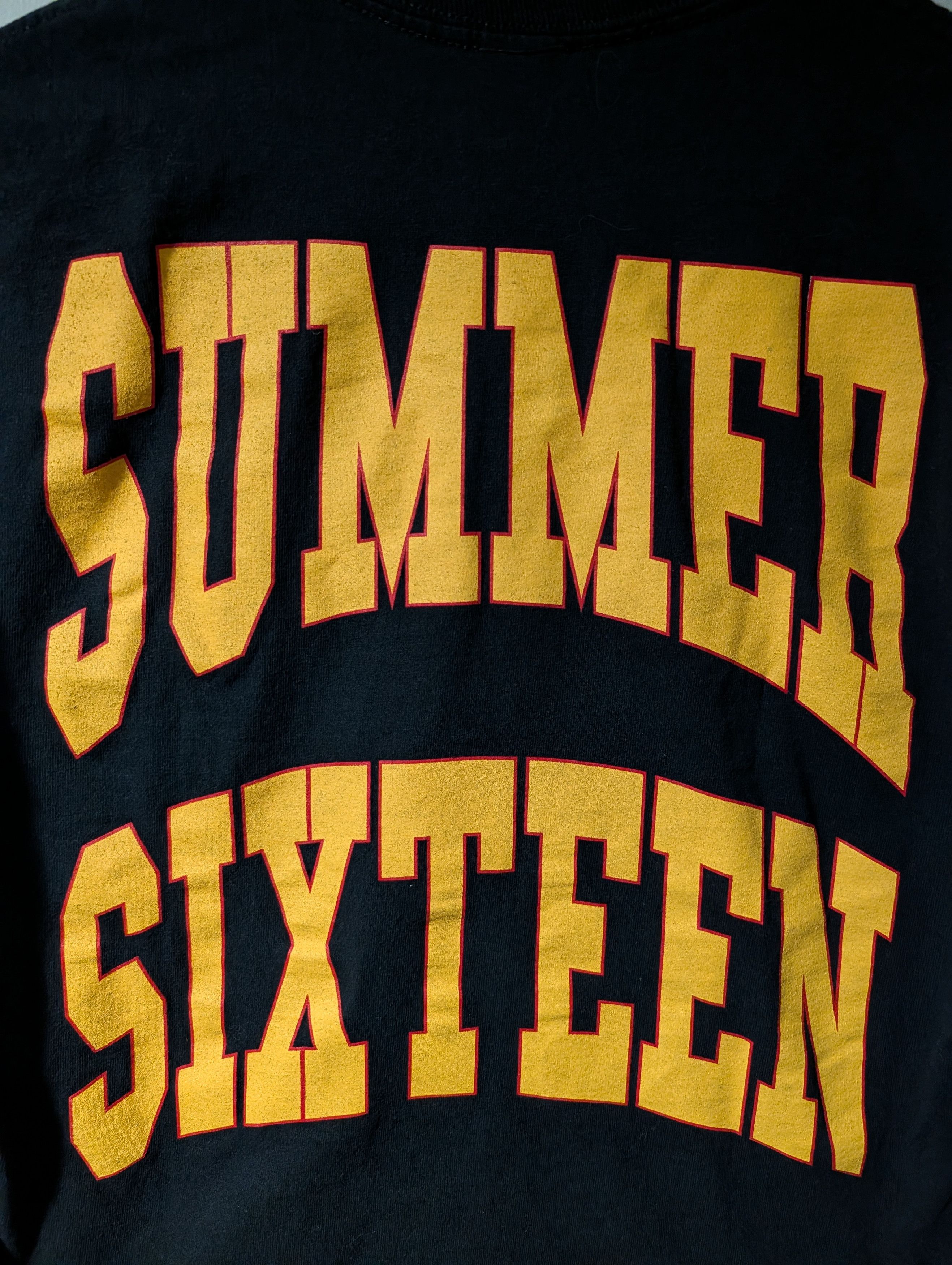 October's Very Own DRAKE Summer Sixteen Tour Long Sleeve Looking For Revenge Size US M / EU 48-50 / 2 - 6 Thumbnail