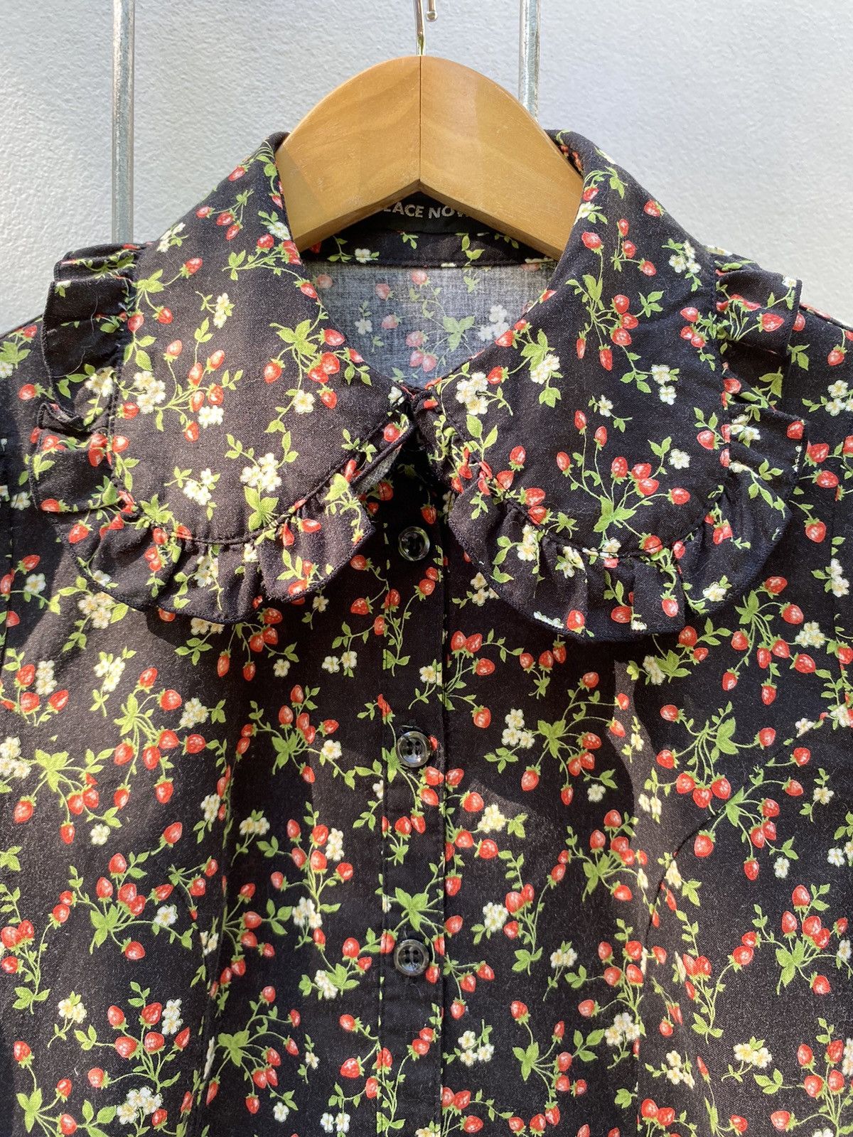 Japanese Brand × Seditionaries Peace Now Strawberry printed Ruffle Puff Blouse shirt Size M / US 6-8 / IT 42-44 - 7 Thumbnail