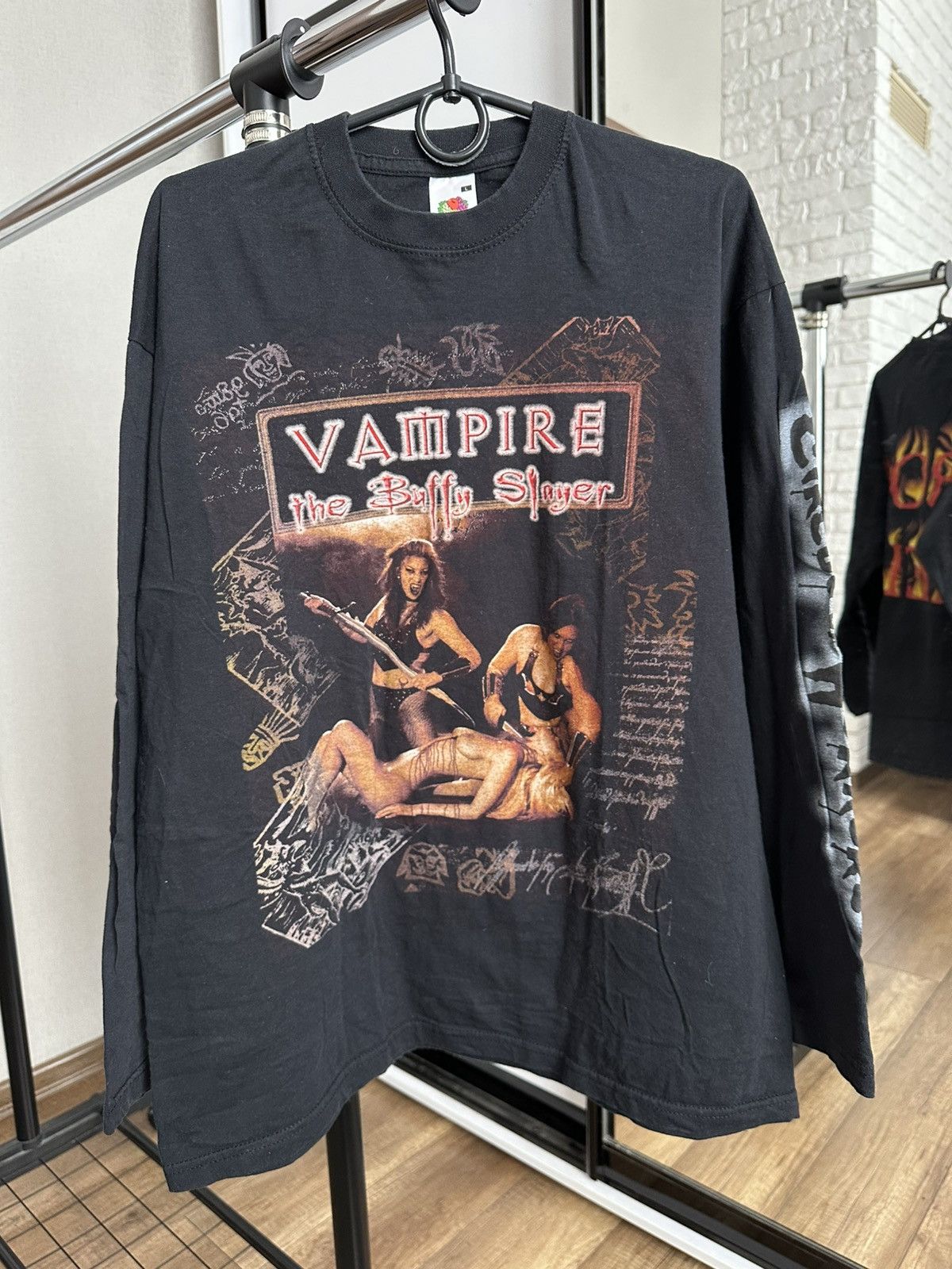 Vintage Vampire The Buffy Slayer From Hell Vintage Movie T-Shirt Size US L / EU 52-54 / 3 - 1 Thumbnail