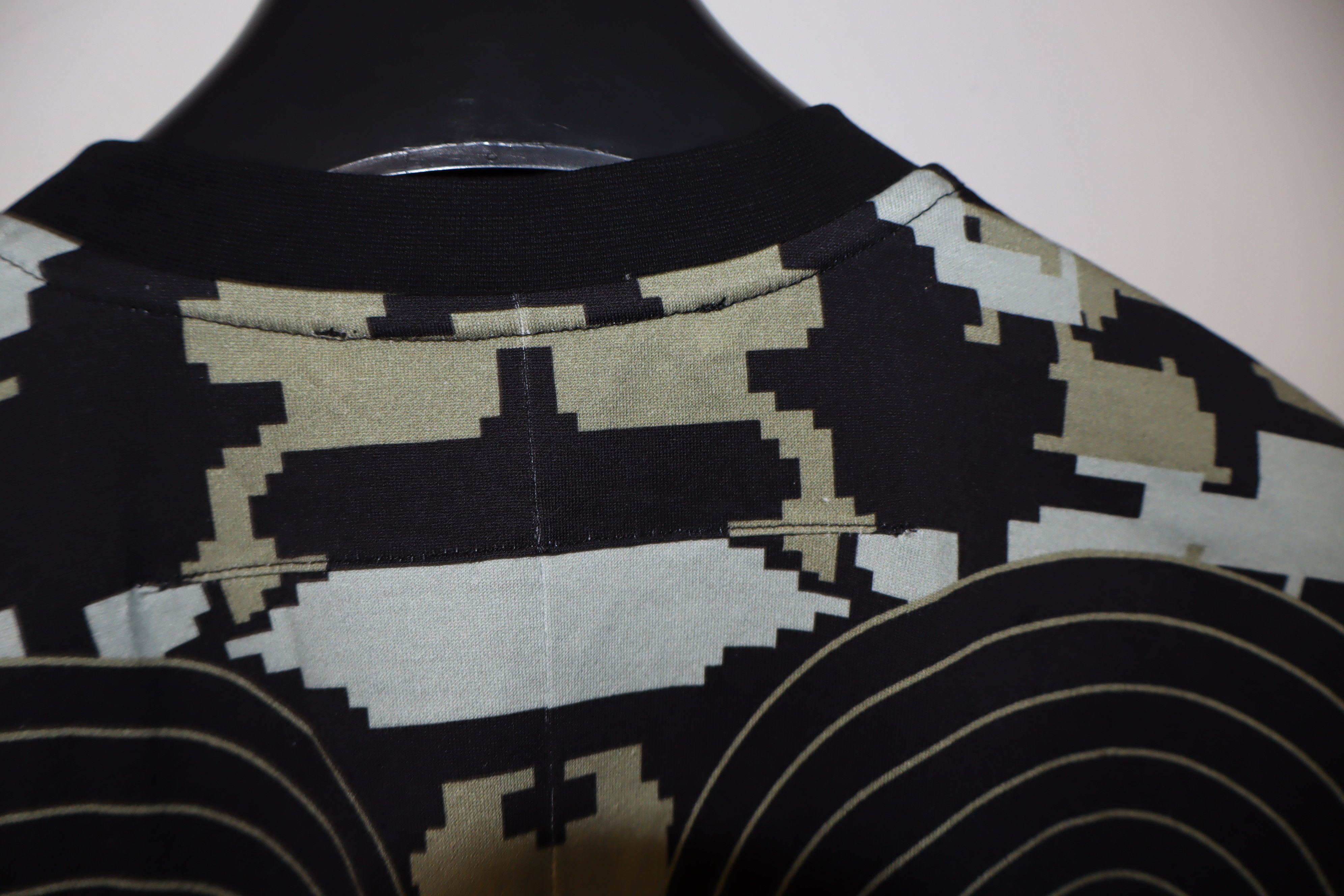 Givenchy Star target camo t-shirt Size US XXS / EU 40 - 9 Thumbnail