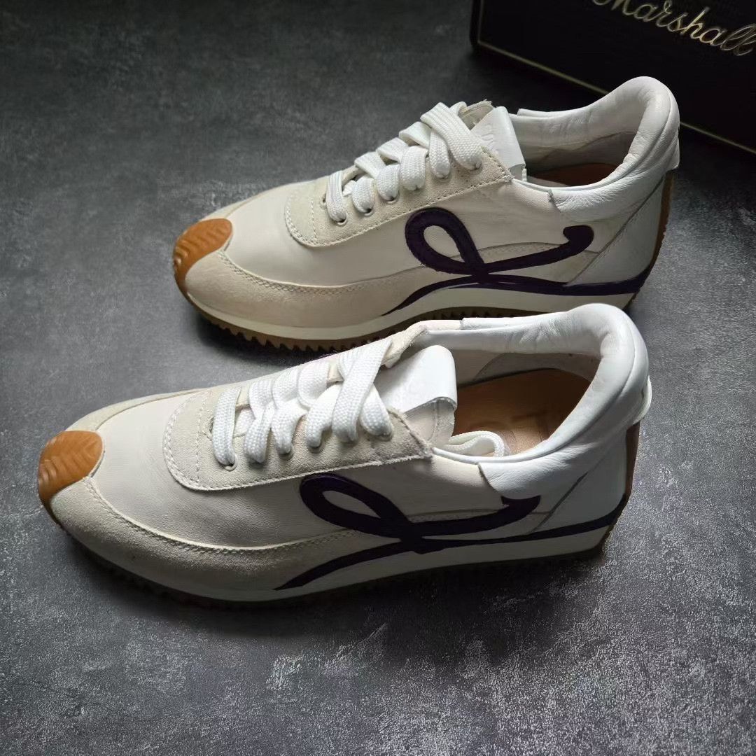 Balenciaga Balenciaga Running White Lowtop Sneakers 36 Women Size US 6 / IT 36 - 1 Thumbnail