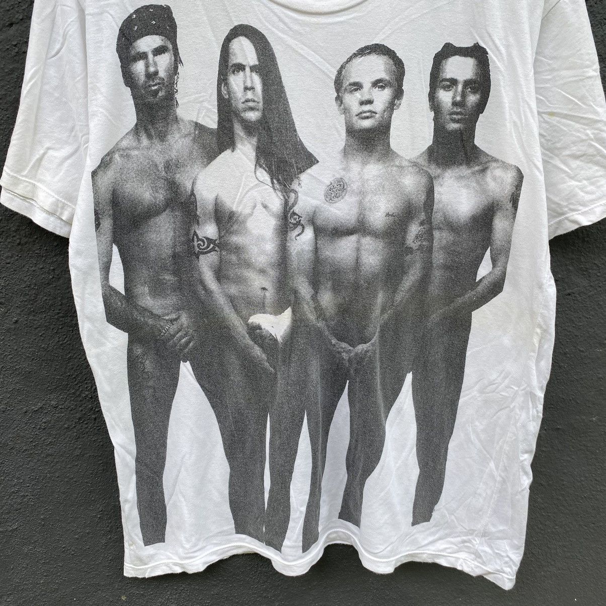 Band Tees Thrashed Red Hot Chili Peppers Band ERD GRUNGE Tshirt Size US M / EU 48-50 / 2 - 2 Thumbnail