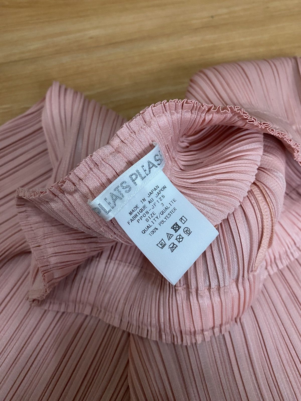 Pleats Please Issey Miyake Vintage pleats please issey miyake short pants Size 30" / US 8 / IT 44 - 10 Thumbnail