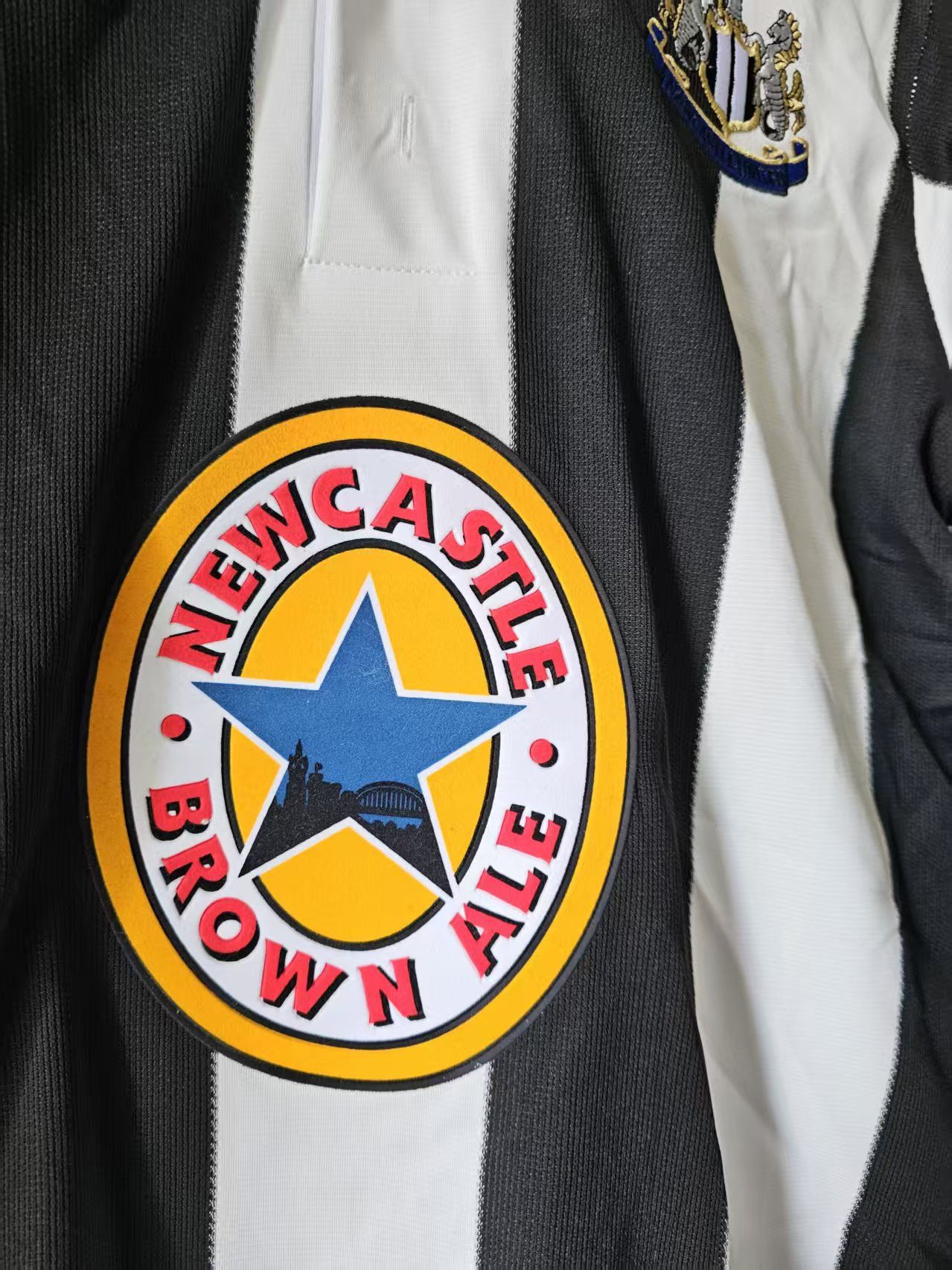 Other 1995-97 Newcastle Jersey Size US L / EU 52-54 / 3 - 3 Thumbnail