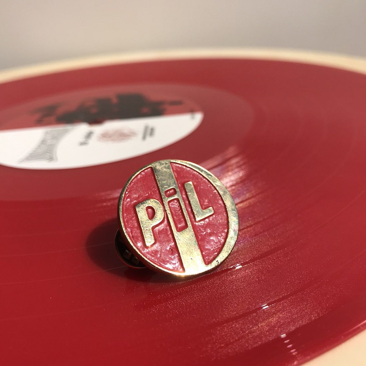 Band Tees × Designer PIL Public Image Limited Red and brass Limited Pin Enamel Size ONE SIZE - 12 Thumbnail
