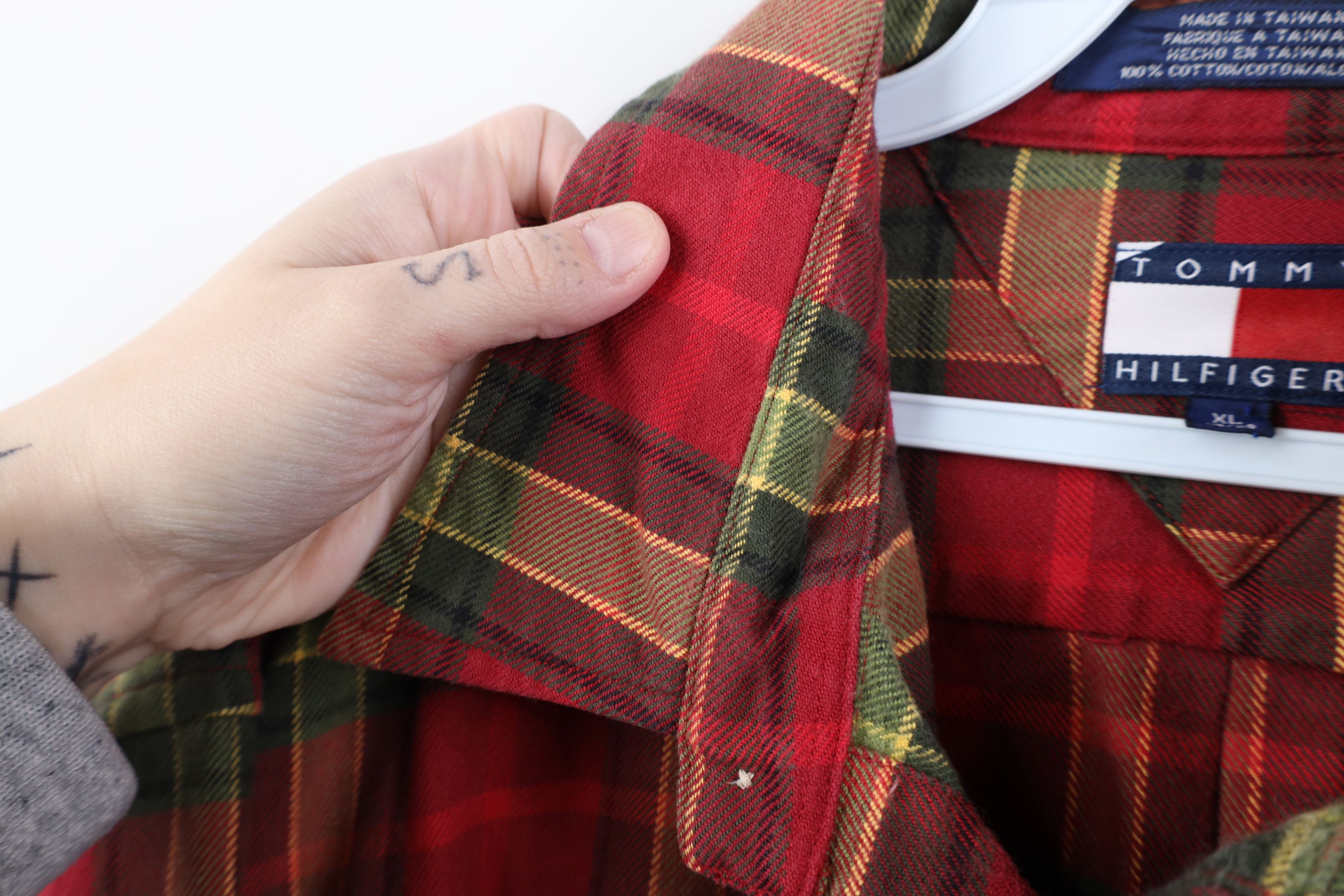 Tommy Hilfiger Vintage 90s Tommy Hilfiger Heavyweight Button Shirt Plaid Size US XL / EU 56 / 4 - 6 Thumbnail