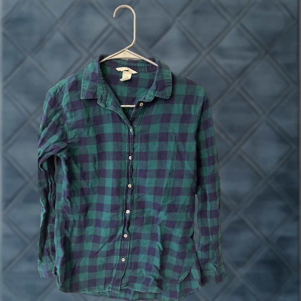 H&M H&M Shirt Women Size 2 Green Plaid Button Up Collared Long Sleeve Cotton Casual Size XS / US 0-2 / IT 36-38 - 1 Thumbnail