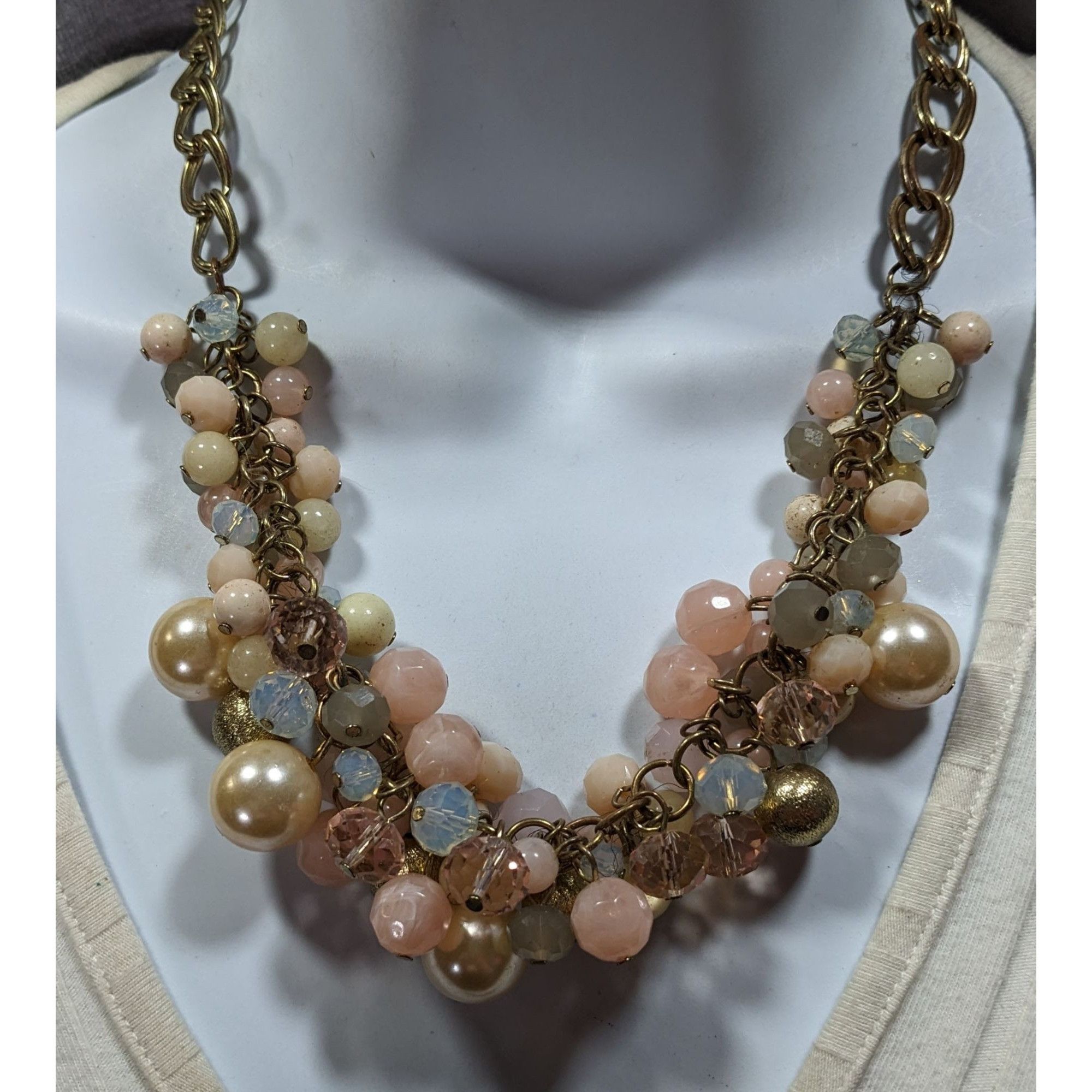 Other Retro Coquette Glam Pastel Beaded Cluster Necklace Size ONE SIZE - 2 Thumbnail
