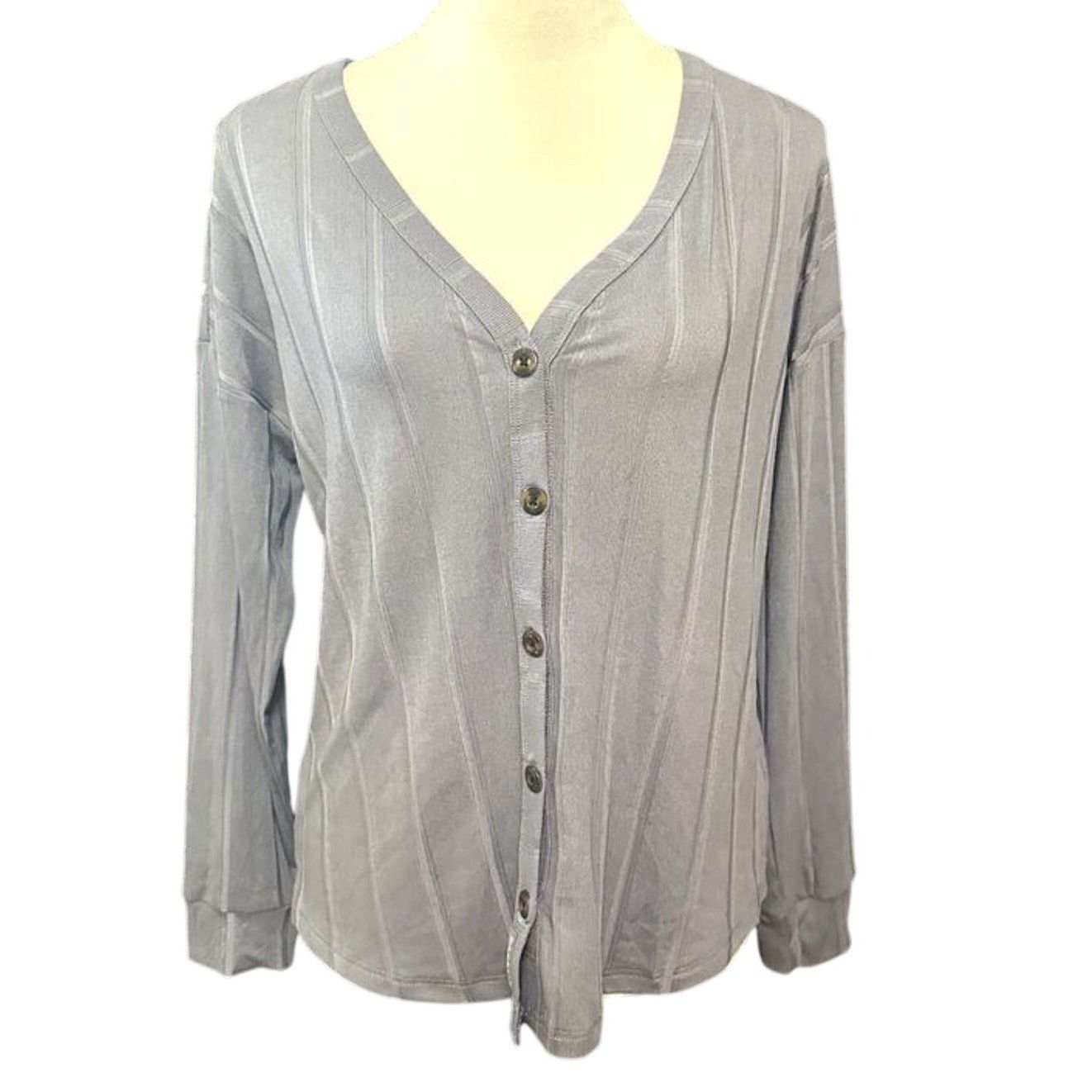 Other Danskin Women's Gray/Blue Light Weight Ribbed Blouse M NWOT Size M / US 6-8 / IT 42-44 - 1 Thumbnail