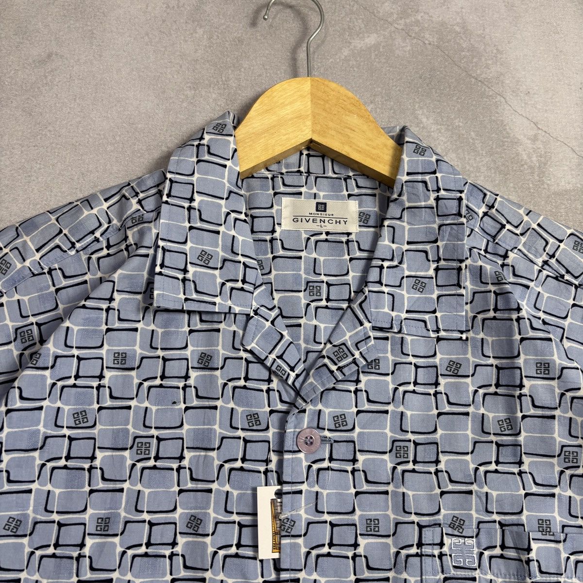 Givenchy Vintage Givenchy Shirt Size US L / EU 52-54 / 3 - 6 Thumbnail