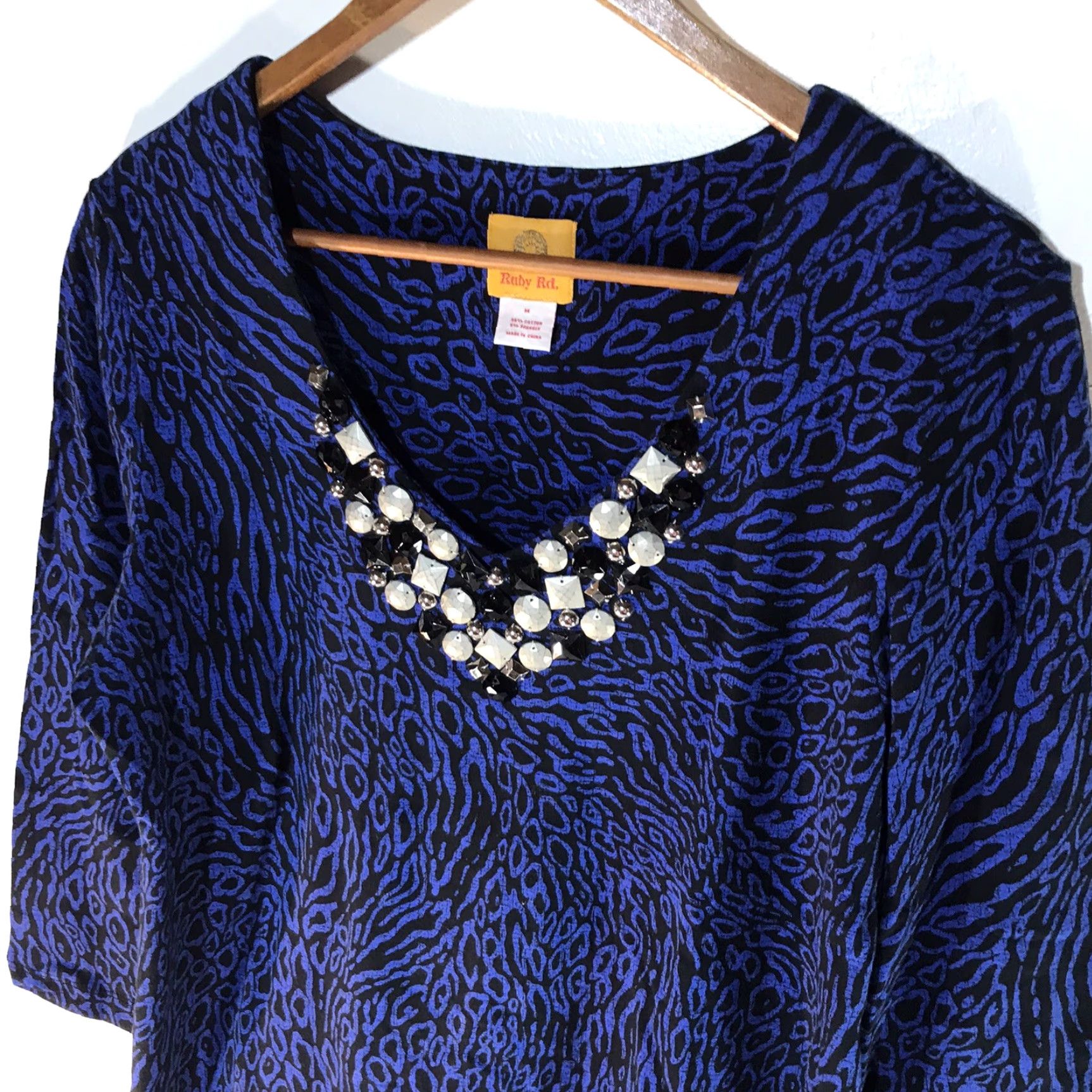 Vintage VINTAGE Ruby Rd Beaded Geometric Knit Blouse Women's Size M Blue/Black Casual Sleeve Size M / US 6-8 / IT 42-44 - 2 Thumbnail