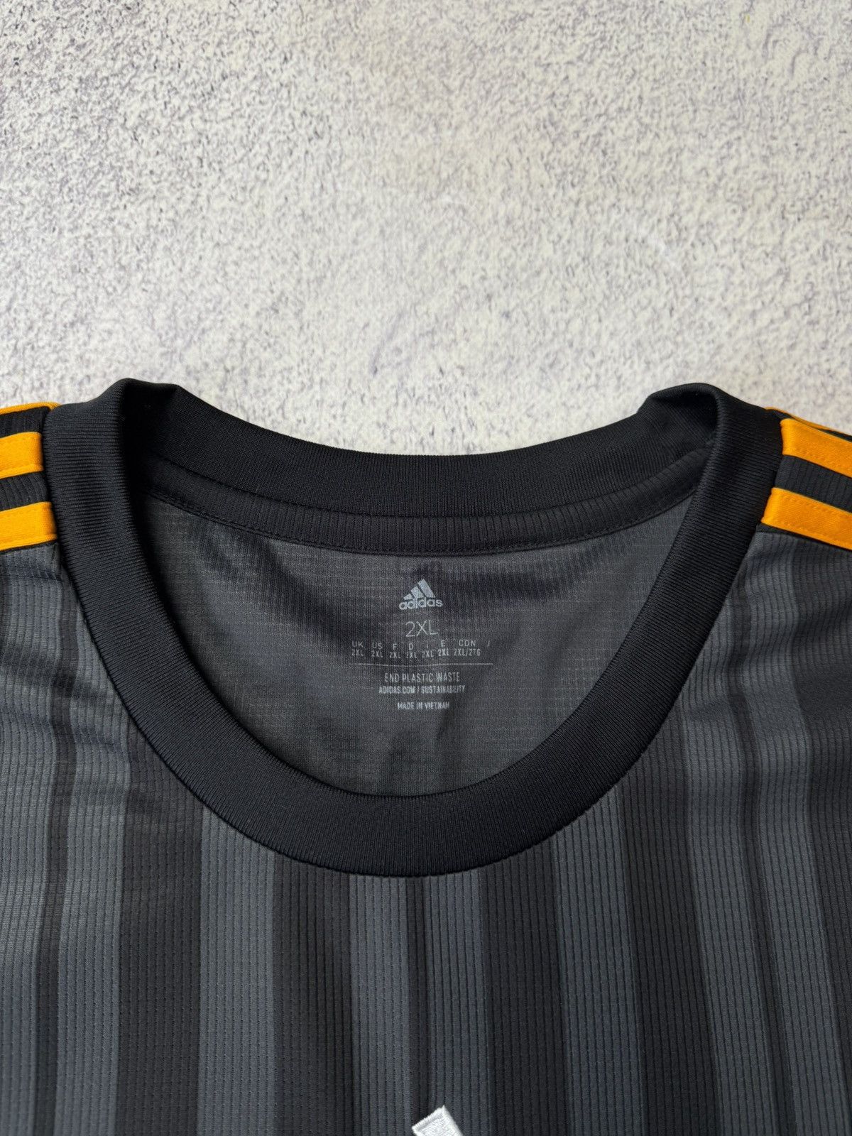 Adidas Adidas Leeds United Away Shirt 2021 Grey Short Sleeves Size US XXL / EU 58 / 5 - 7 Thumbnail