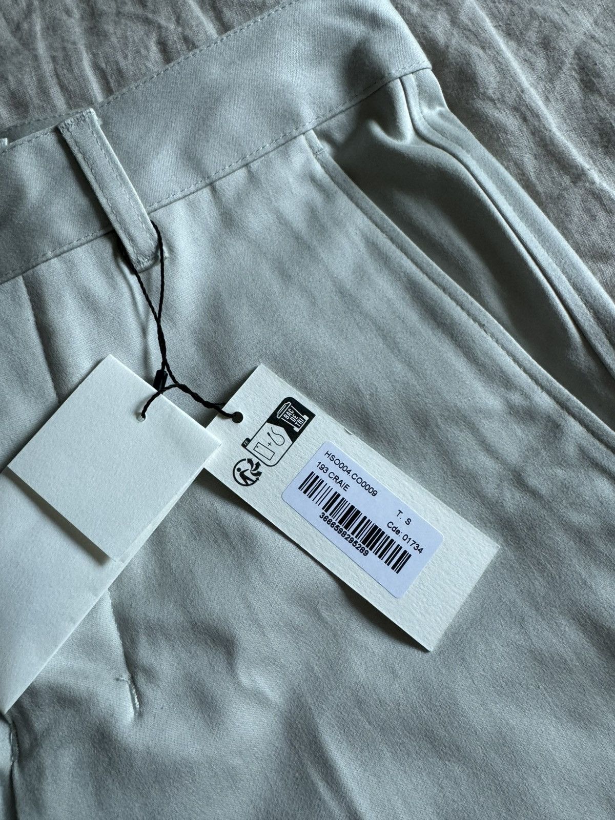 AMI BNWT $400 AMI S White Craie chino shorts classic cotton Size US 30 / EU 46 - 9 Thumbnail
