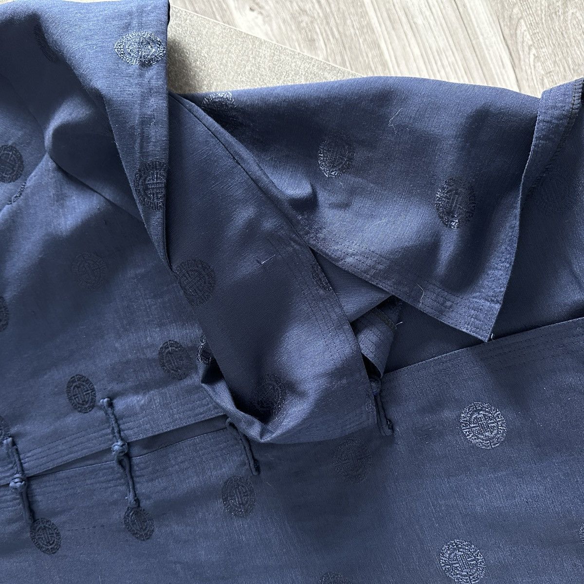 Vintage Vintage 90s 100% Silk Monogram Japanese style kimono shirt Size US L / EU 52-54 / 3 - 5 Thumbnail