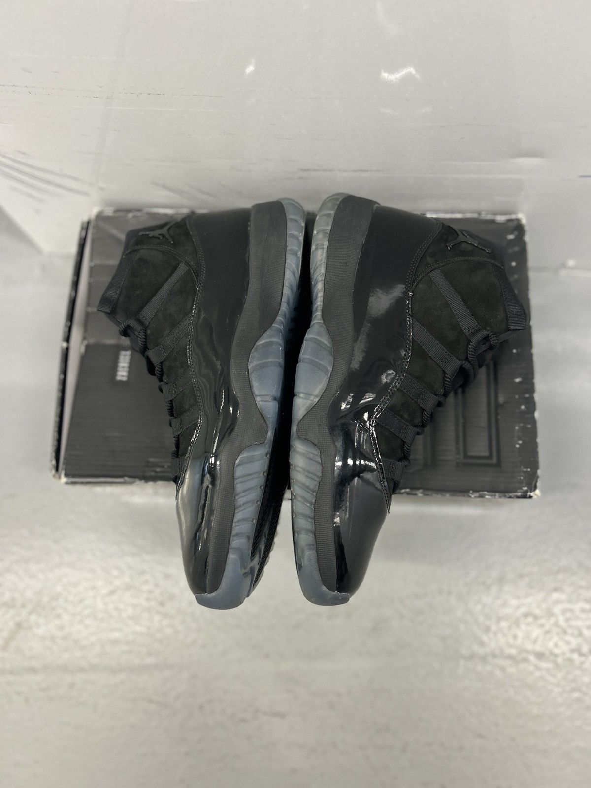 Jordan Brand Jordan 11 Cap & Gown Size 11 Size US 11 / EU 44 - 5 Thumbnail
