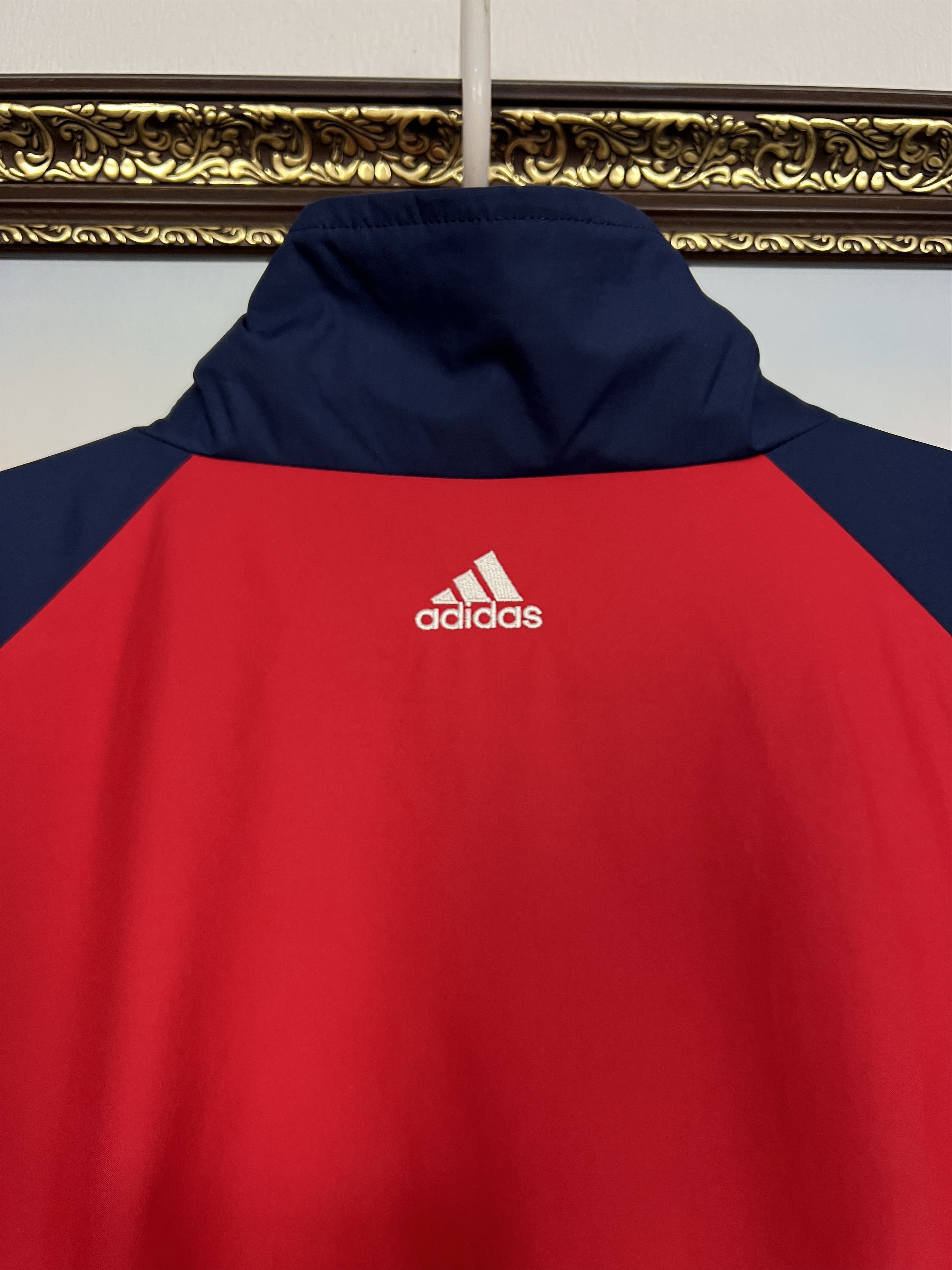 Adidas Vintage Adidas Bayern Munich Football Jacket Soccer Track Size US L / EU 52-54 / 3 - 12 Thumbnail