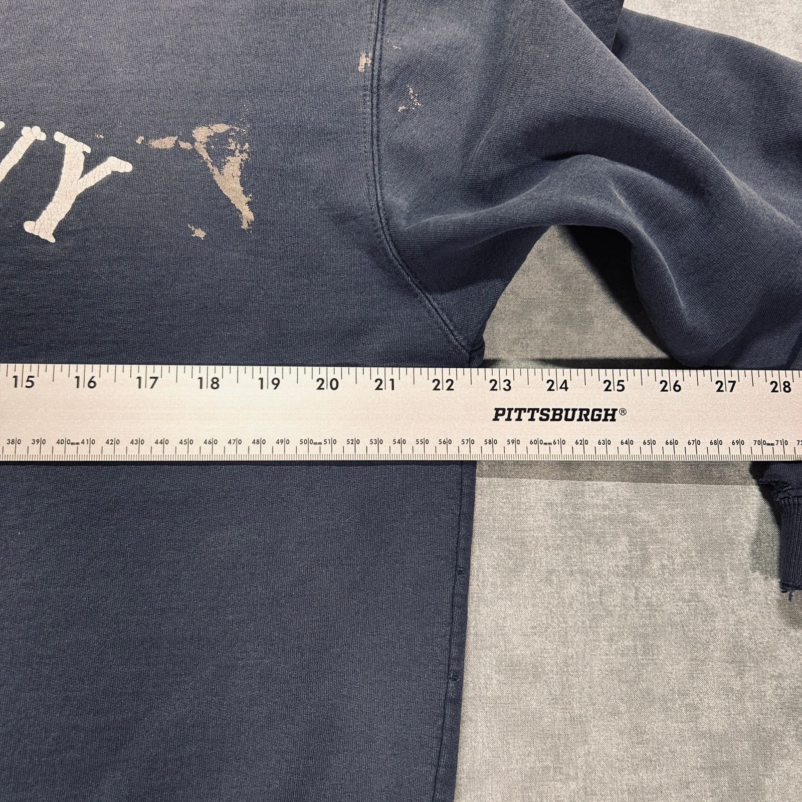 Old Navy VTG Old Navy thrashed streetwear grunge sweatshirt mens M Size US M / EU 48-50 / 2 - 9 Thumbnail