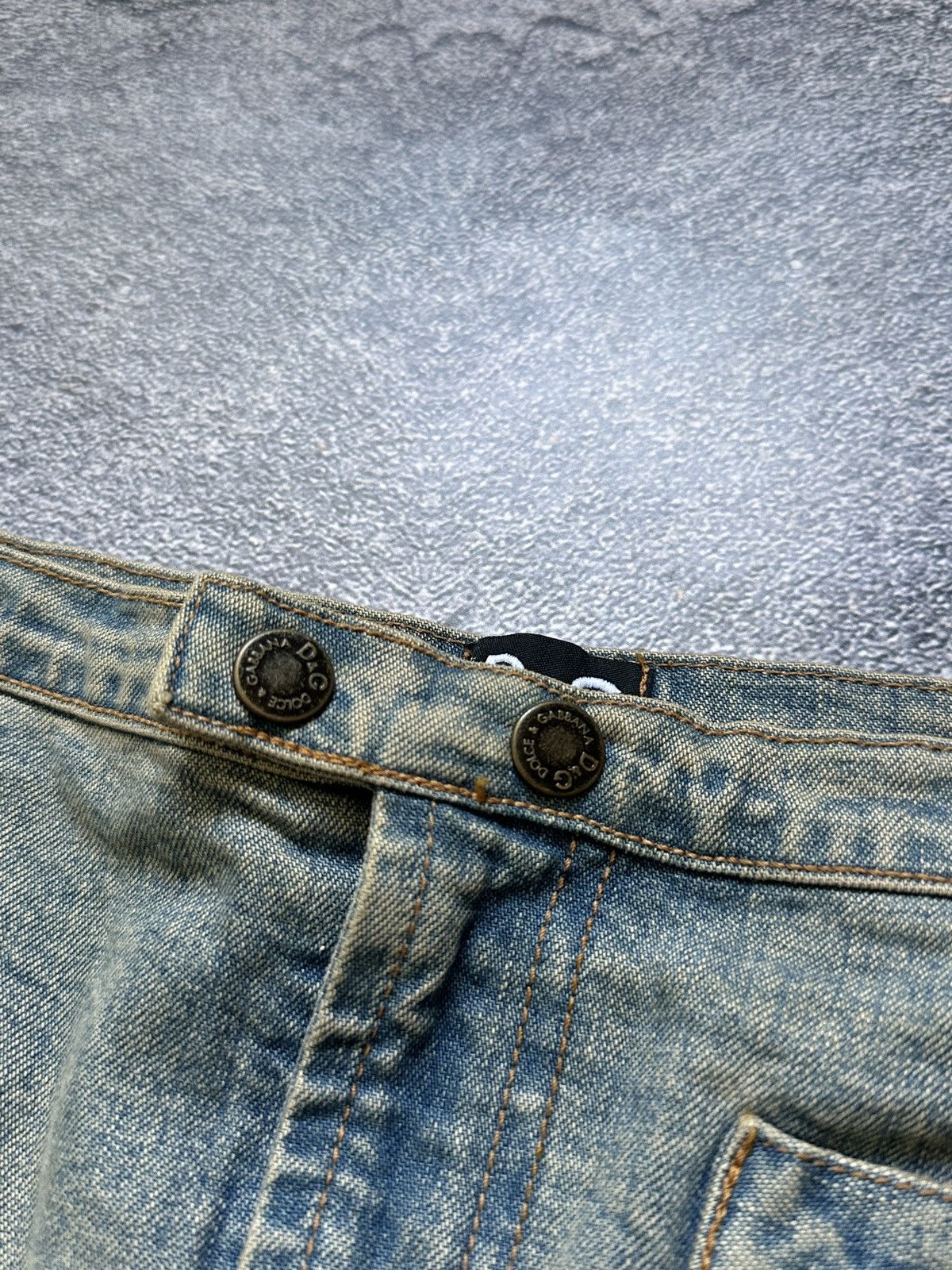 Dolce & Gabbana Vtg 90s Dolce & Gabbana Y2K Wash Denim Pocket Skirt 40 Italy Size 26" / US 2 / IT 38 - 11 Thumbnail