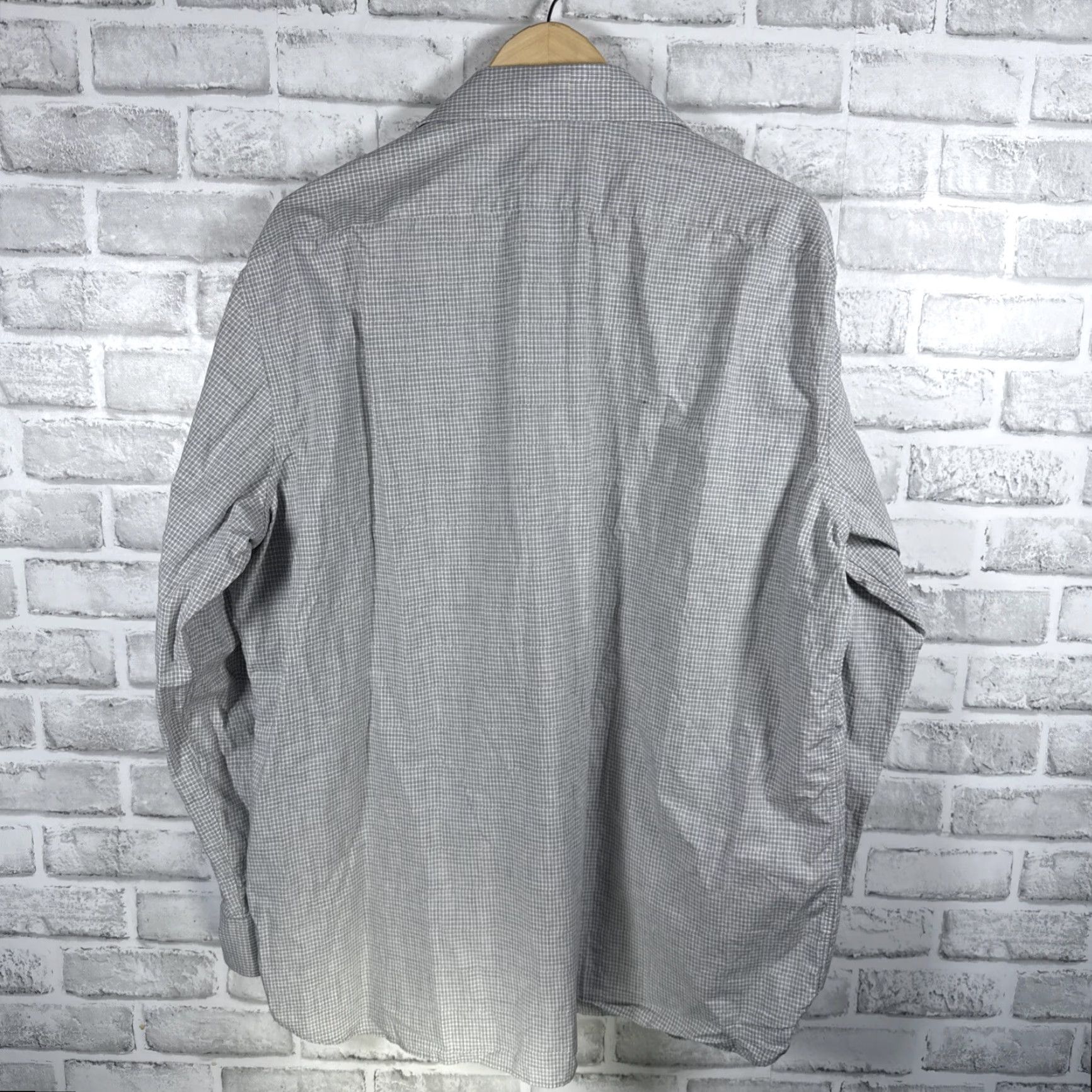 John Varvatos John Varvatos Gray Plaid Button-Up Shirt Mens XL USA Long Sleeve Size US XL / EU 56 / 4 - 4 Thumbnail