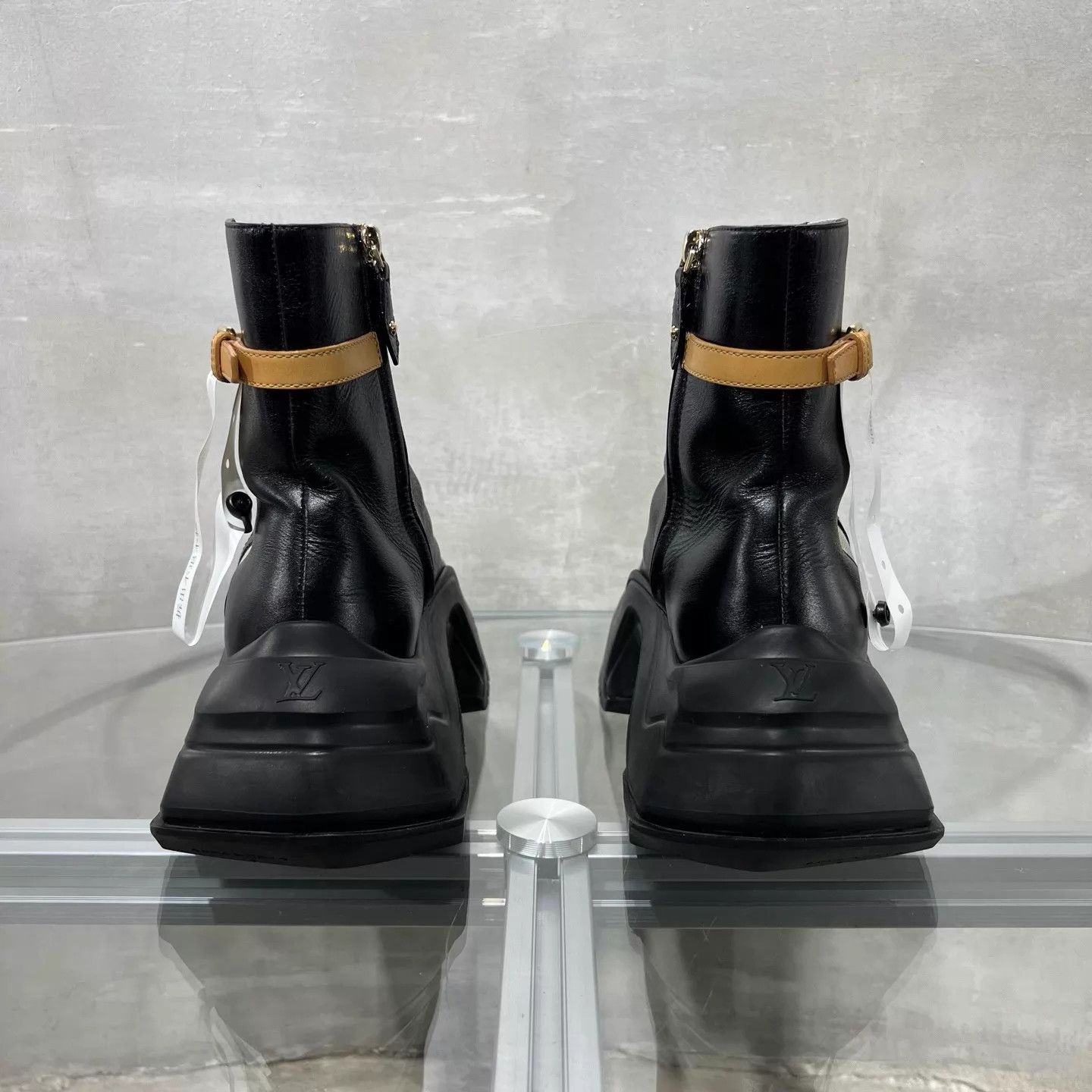 Louis Vuitton LV Archlight2.0 Black Leather Zipper Boots UK3.5 Size US 6 / IT 36 - 6 Thumbnail