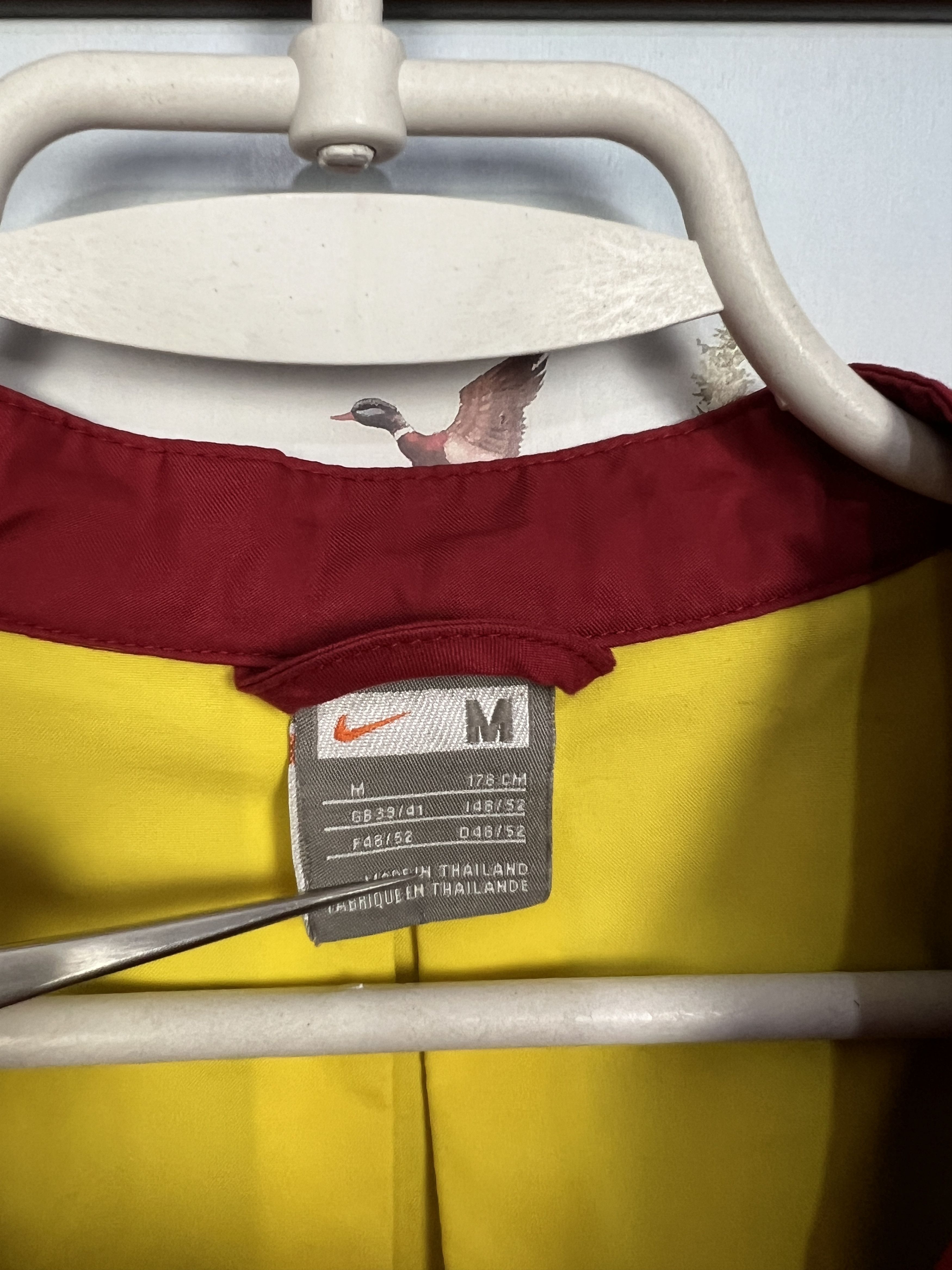 Nike Vintage Nike FC Barcelona Football Jacket Soccer Bomber Zip Size US M / EU 48-50 / 2 - 8 Thumbnail