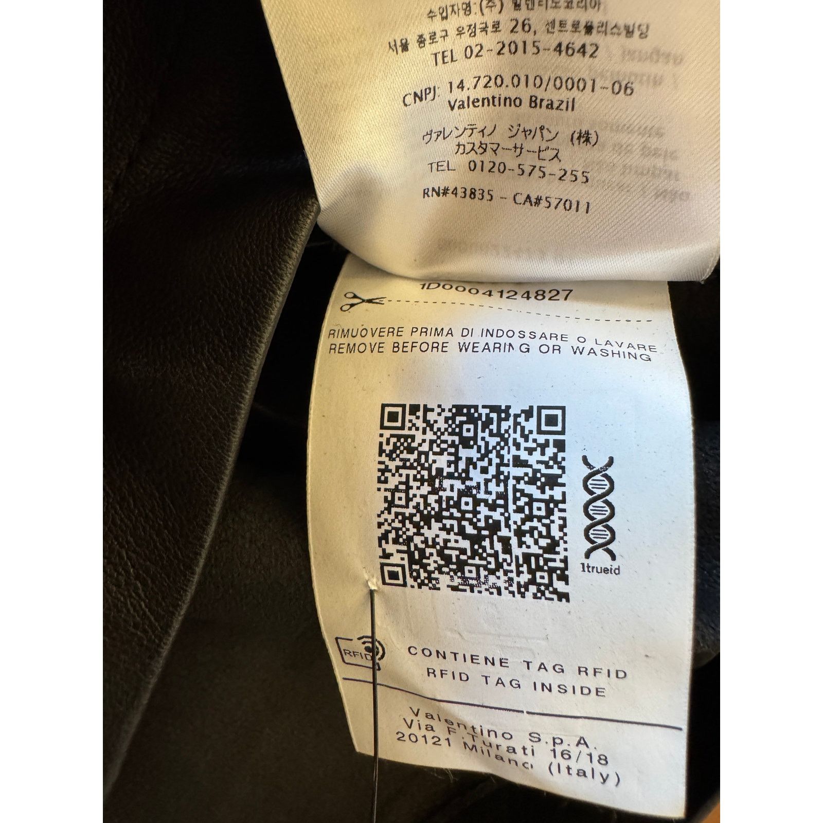 RED Valentino Red Valentino NWT Black Soft Leather Pleated Shorts Size 26" / US 2 / IT 38 - 6 Thumbnail
