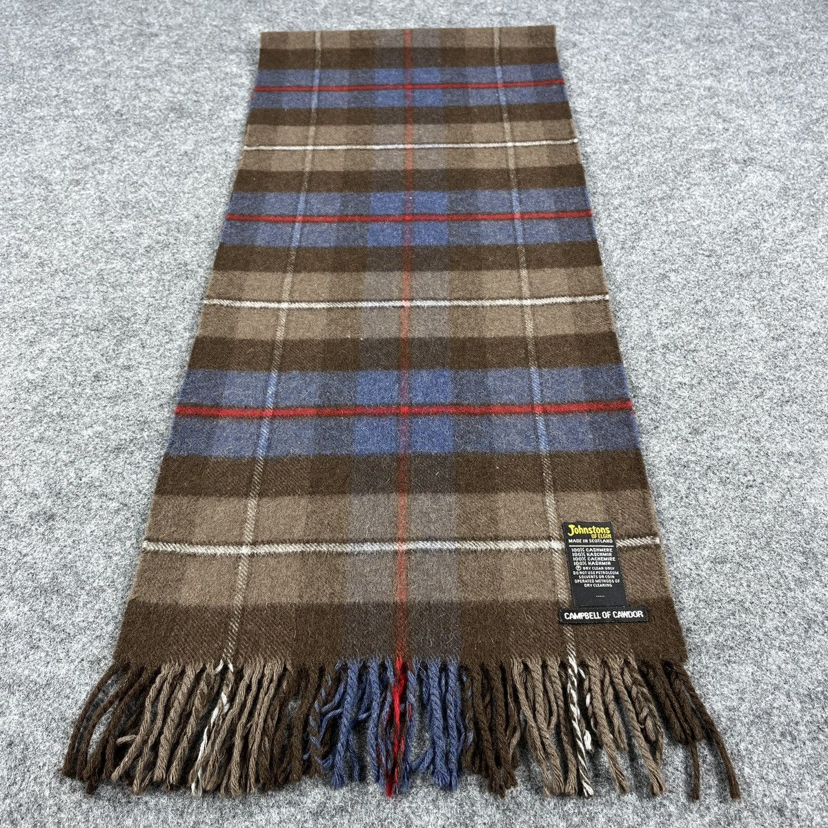 Johnstons Of Elgin Johnstons Of Elgin Scarf / Muffler / Neckwear T1188 Size ONE SIZE - 1 Thumbnail
