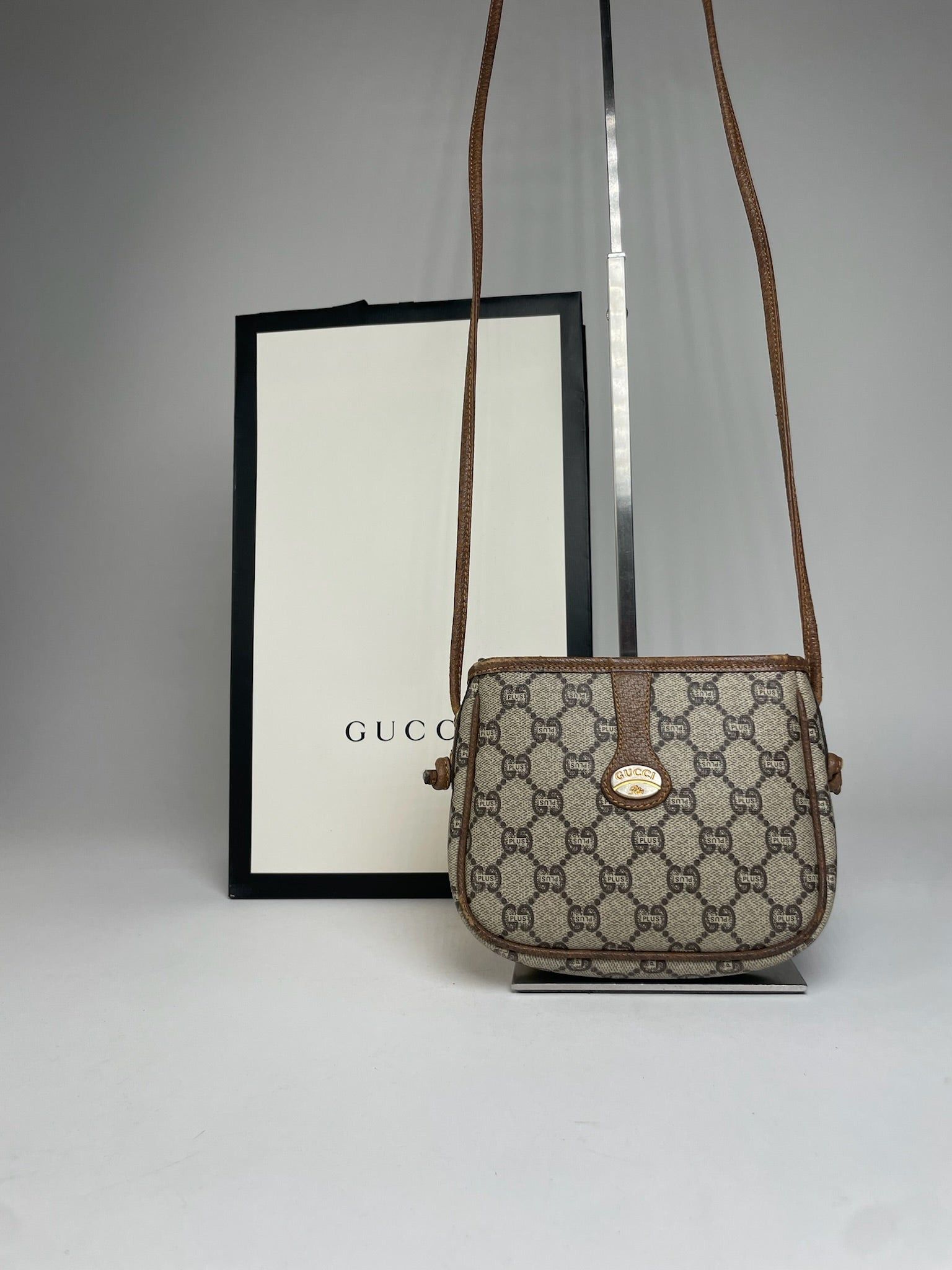 Gucci Vintage Monogram Leather Shoulder / Crossbody bag Grey Brown Size ONE SIZE - 1 Thumbnail