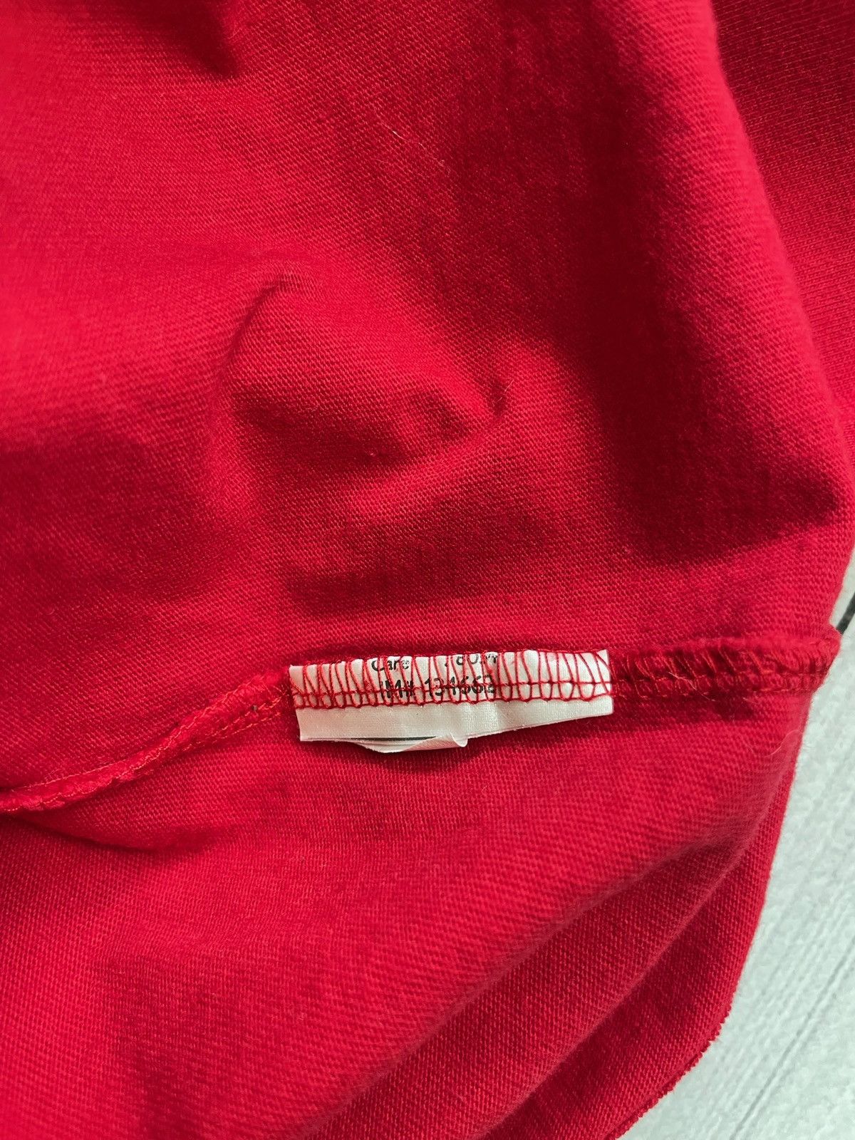 Vintage Vintage Nike Manchester United red logo size XL Size US XL / EU 56 / 4 - 4 Thumbnail